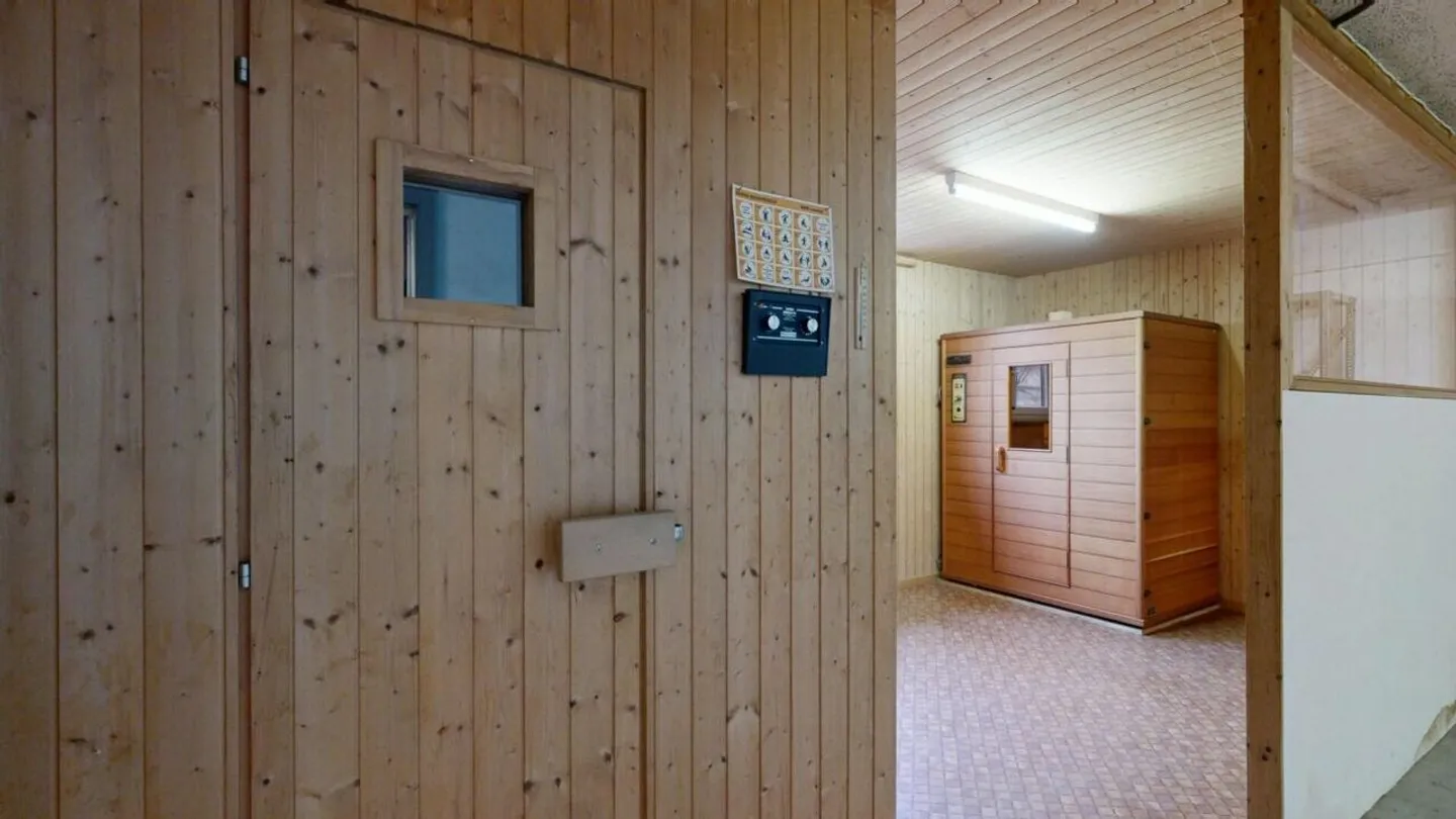 Charmante maison individuelle de 5,5 pièces avec grand jardin - Photo 13 sur 17