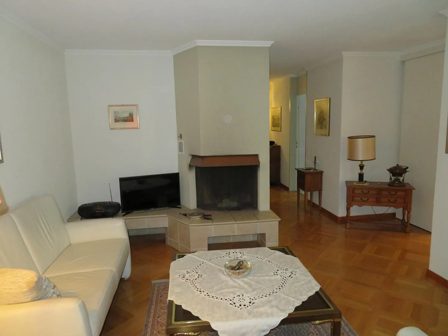 Appartement attrayant de 4,5 pièces avec cheminée et vue sur le Rigi à Matthof - Photo 3 sur 10