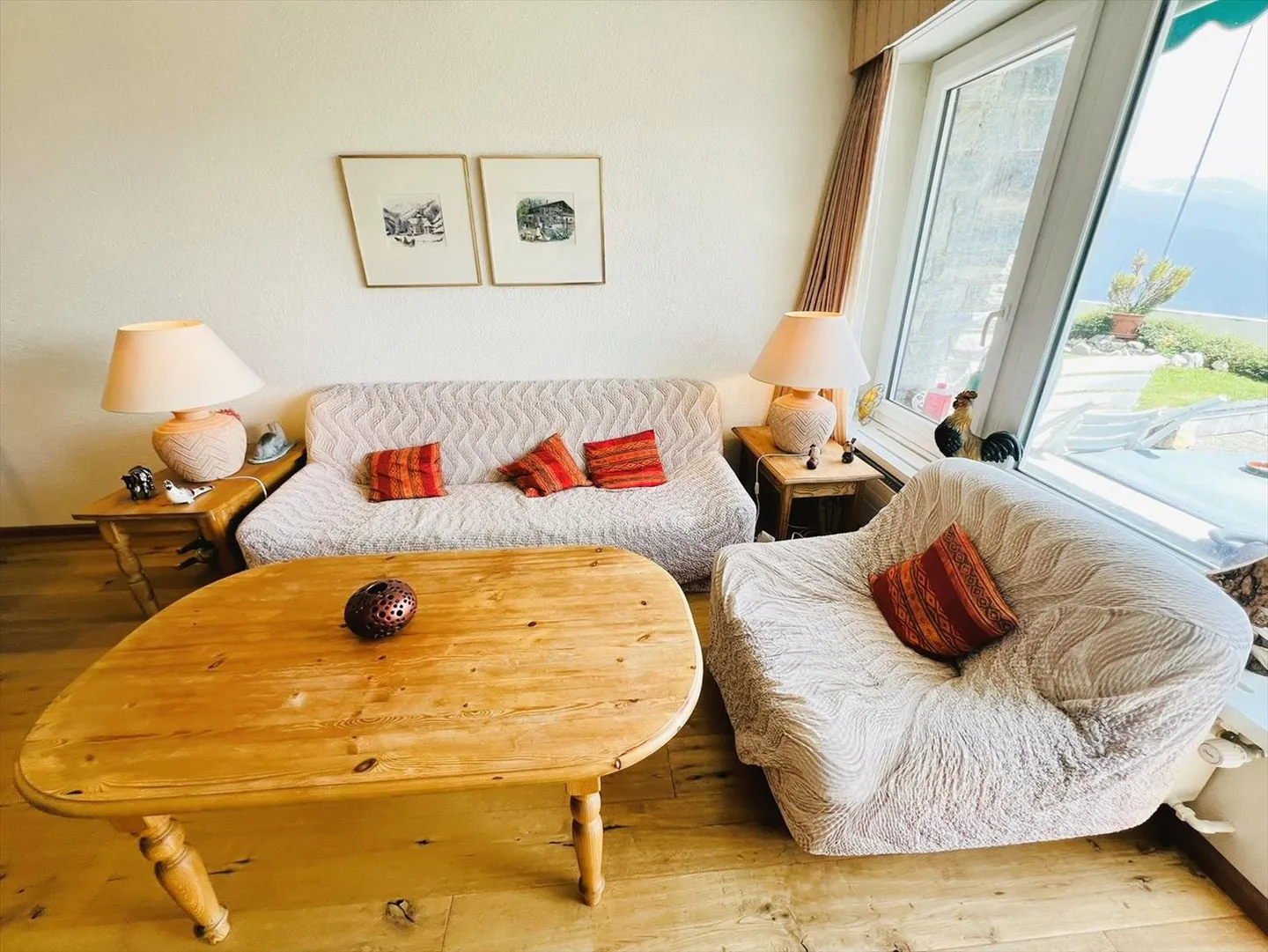 ZUR SAISON: Wunderschöne 3,5 Zimmer renoviert - Geräumig & hell - Wunderschöner Blick - Bi - Foto 4 von 16