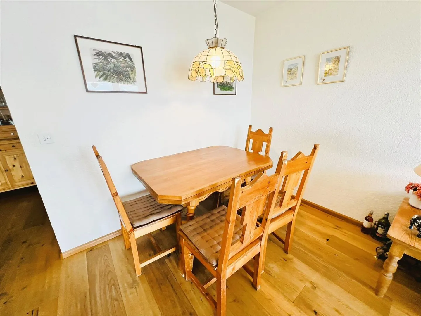 ZUR SAISON: Wunderschöne 3,5 Zimmer renoviert - Geräumig & hell - Wunderschöner Blick - Bi - Foto 5 von 16