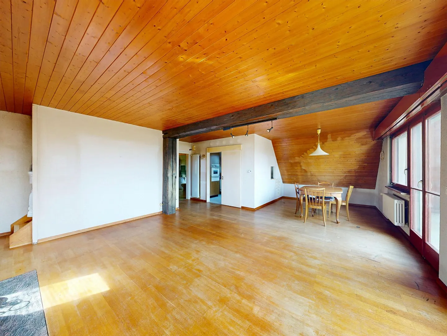 Casa unifamiliare con vista e potenziale a Metzerlen - Foto 2 di 16