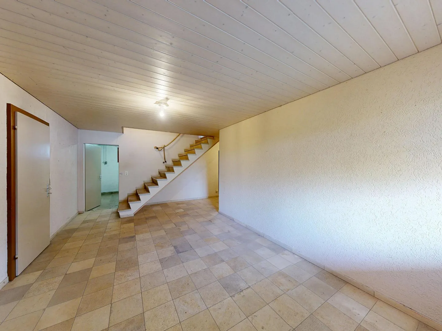 Casa unifamiliare con vista e potenziale a Metzerlen - Foto 4 di 16