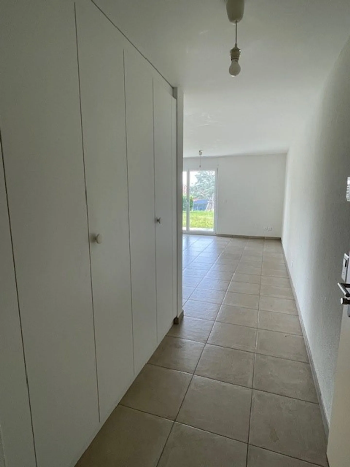 3.5 Room Apartment - Photo 4 of 11