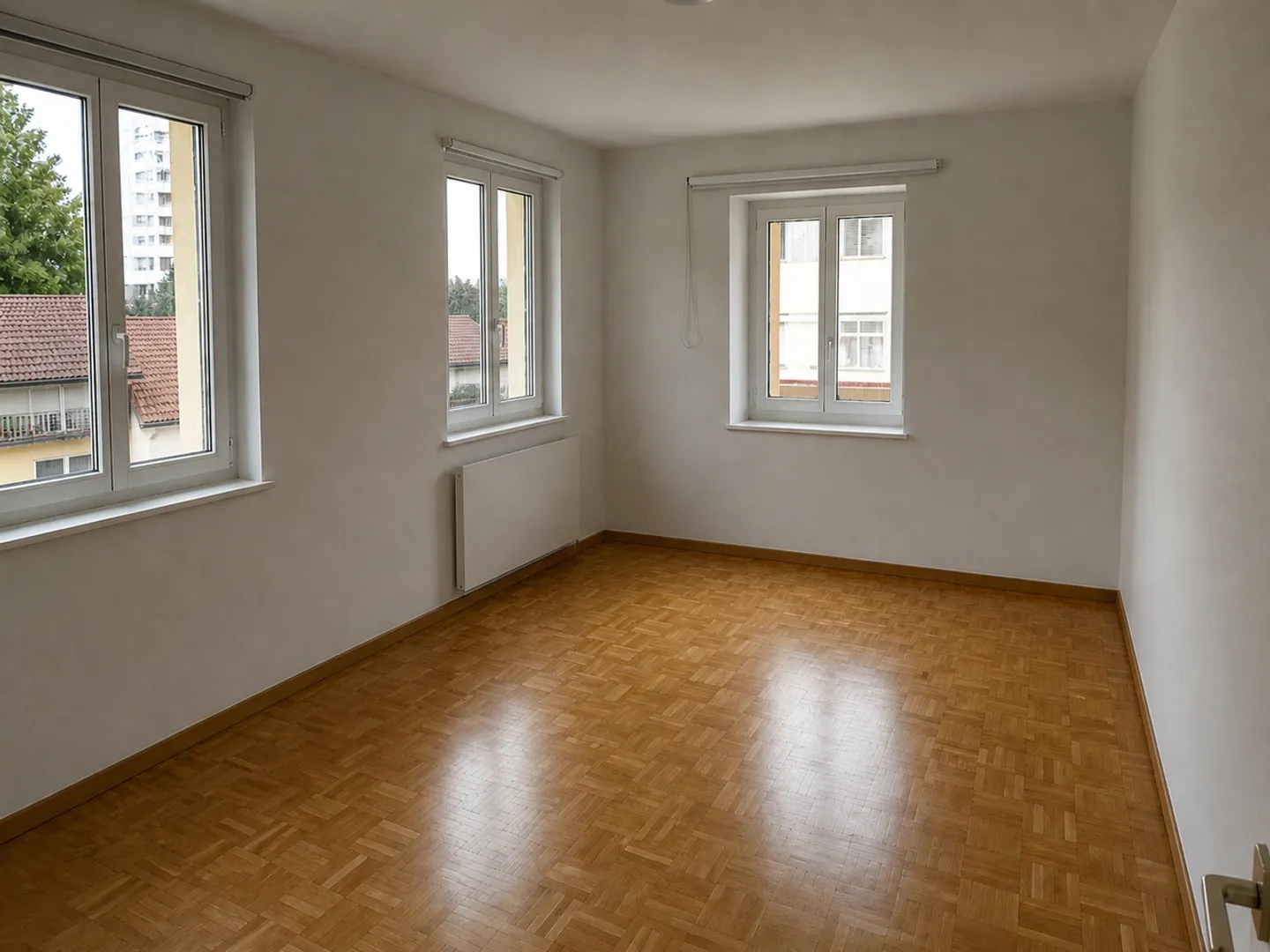 Bright 4.5-room apartment with balcony - In the center of Avenches - Photo 4 of 7