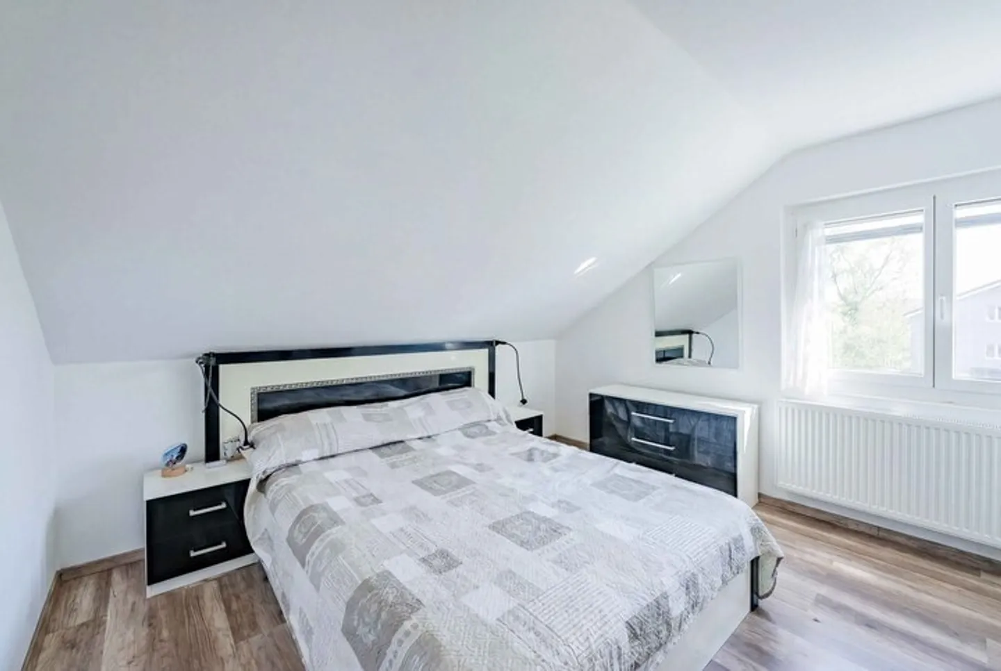 RARE OPPORTUNITY: DETACHED HOUSE - CENTRAL AND AFFORDABLE - Photo 6 of 9