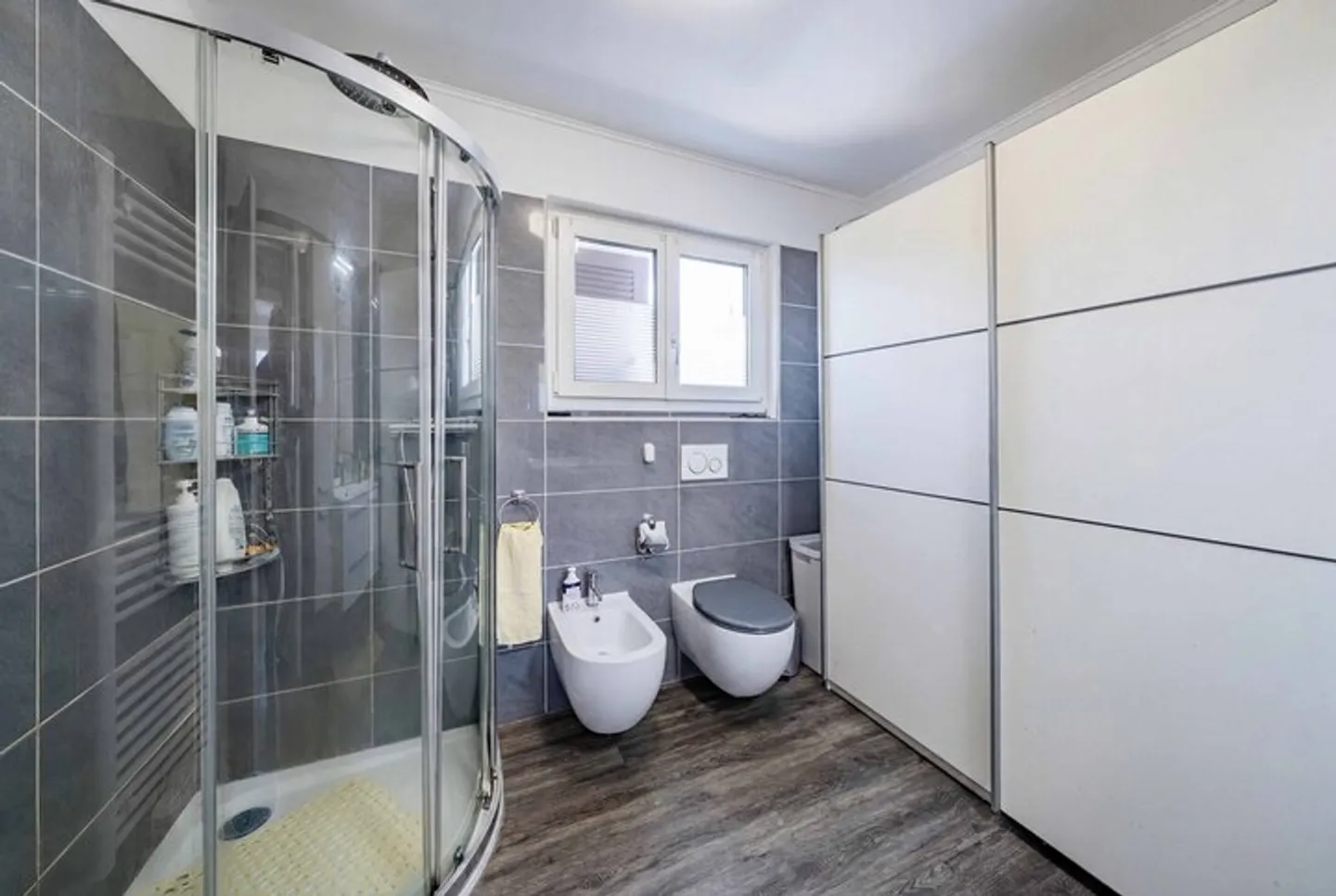 RARE OPPORTUNITY: DETACHED HOUSE - CENTRAL AND AFFORDABLE - Photo 7 of 9