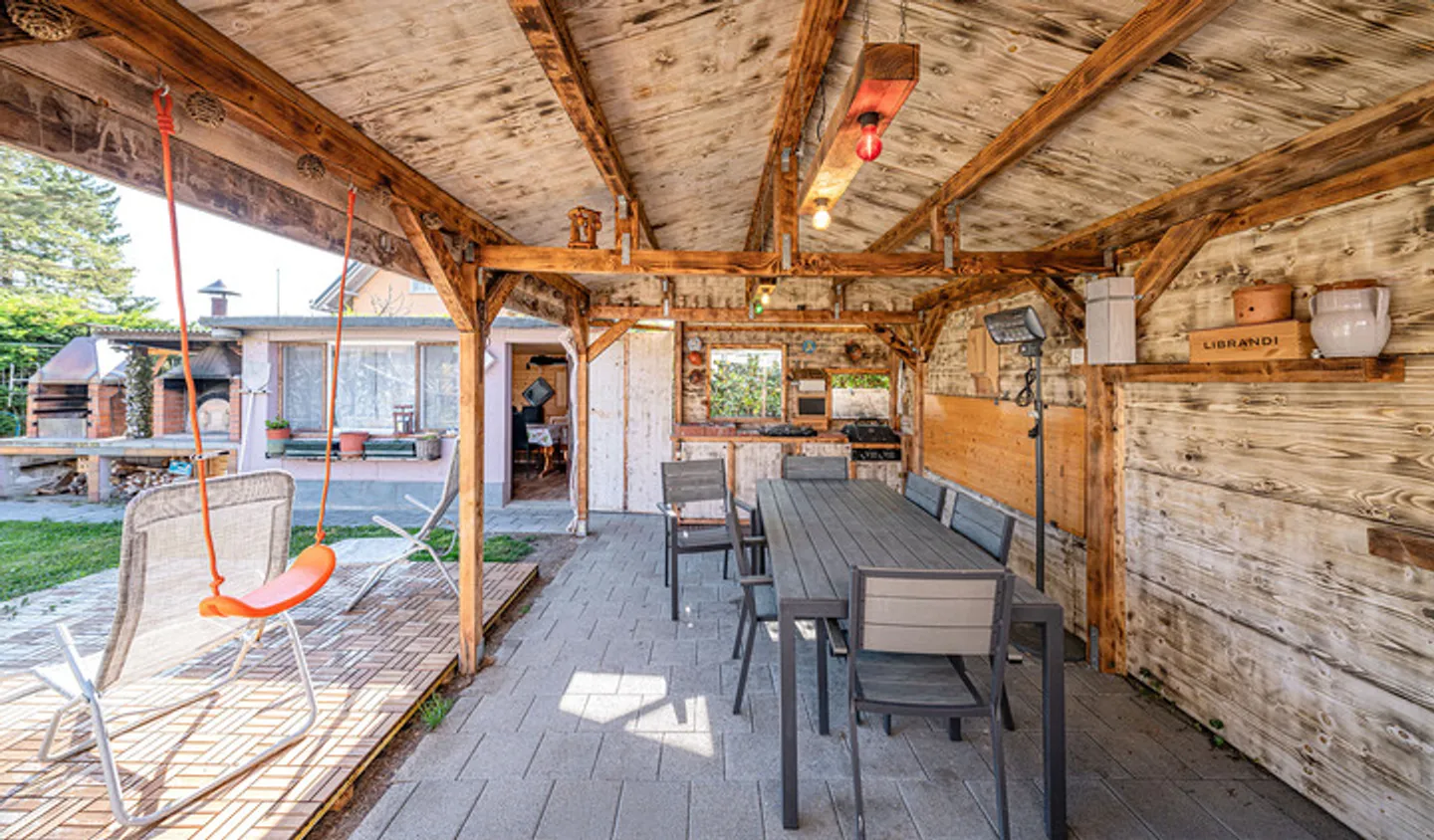 RARE OPPORTUNITY: DETACHED HOUSE - CENTRAL AND AFFORDABLE - Photo 8 of 9