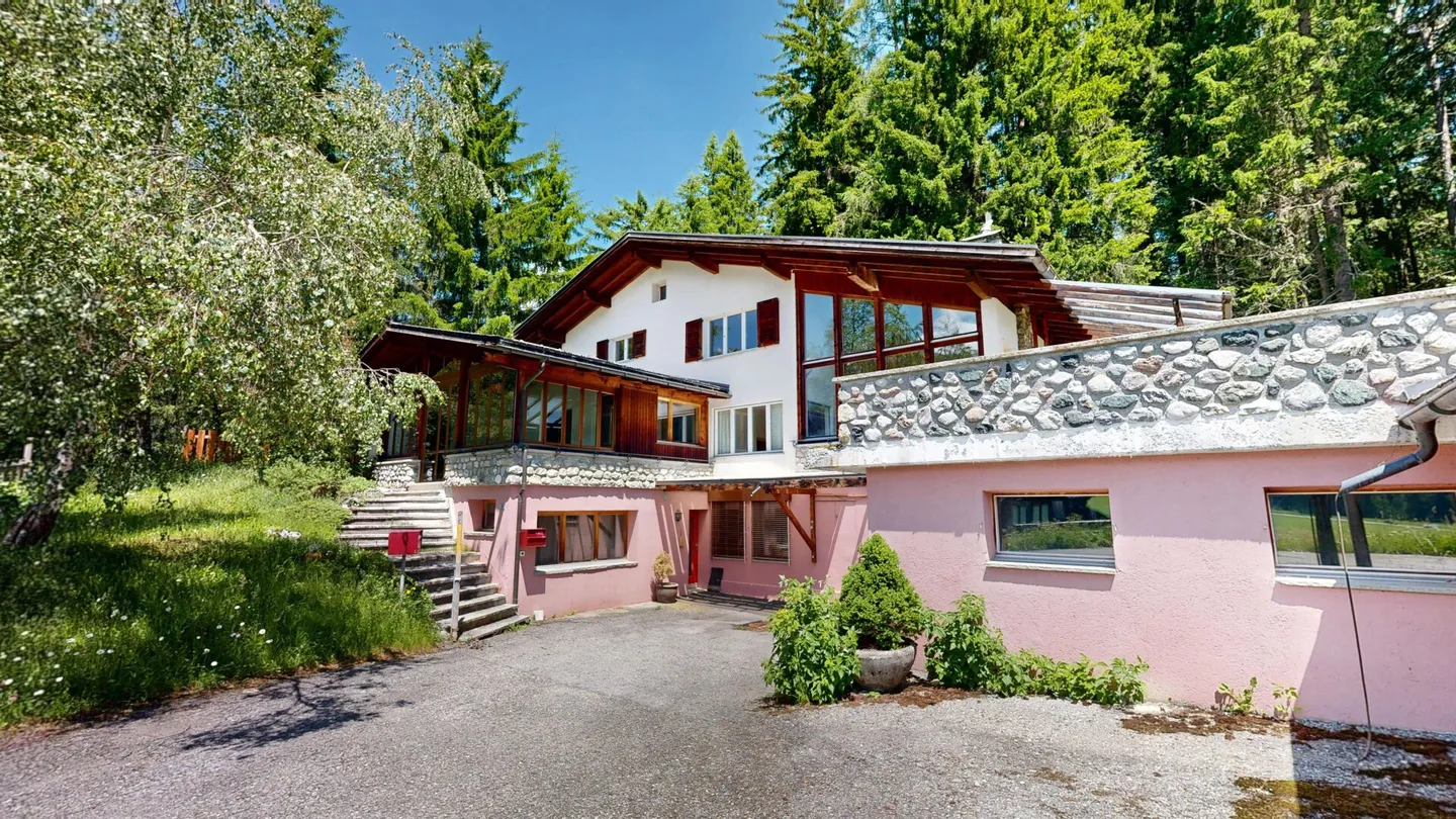 Vicino alla natura: Casa bifamiliare a Davos Laret - Foto 1 di 28
