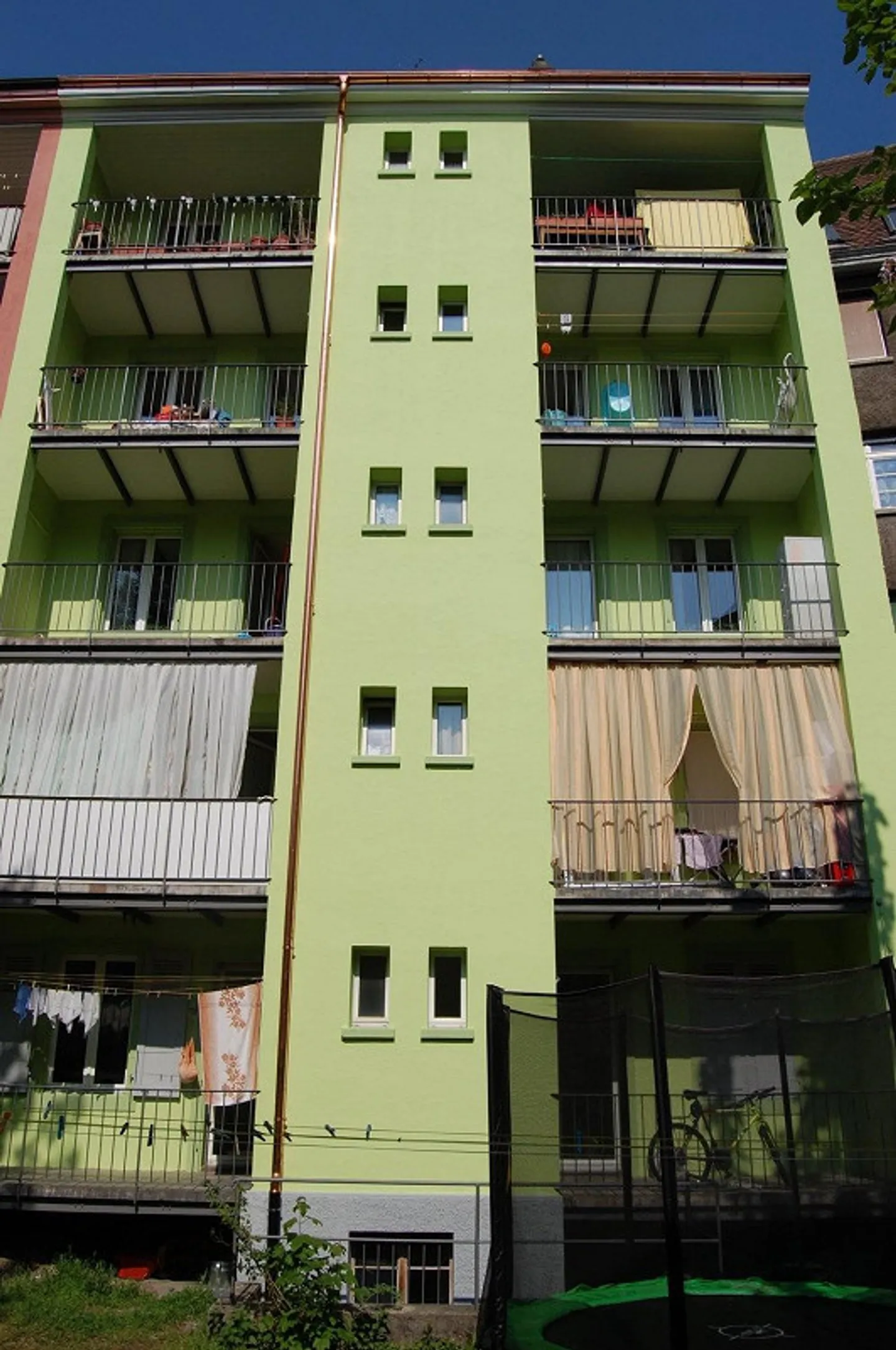 Appartement spacieux dans un ancien bâtiment - Photo 3 sur 3