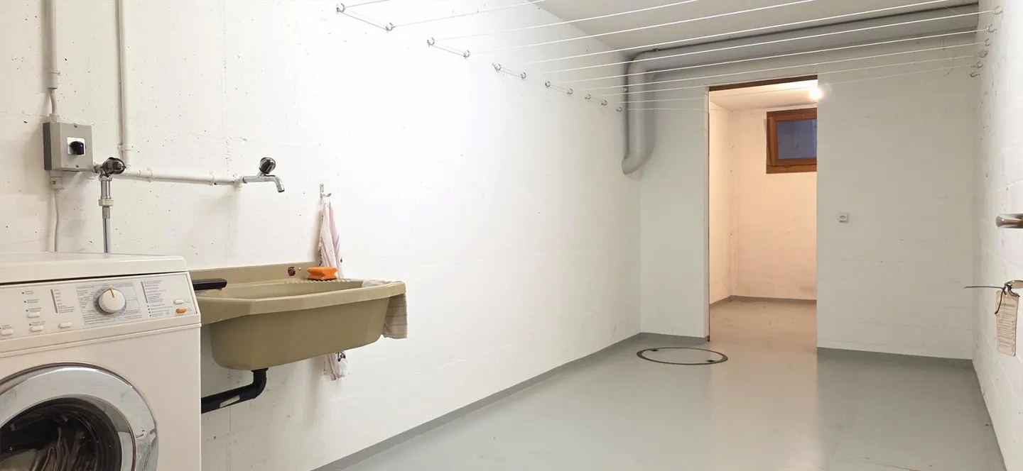 Charmante appartement 4.5 pièces avec jardin et cheminée à Muhen - Photo 13 sur 15