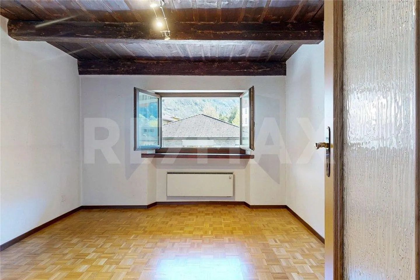 Adjacent House in the Historic Center - Photo 13 of 13