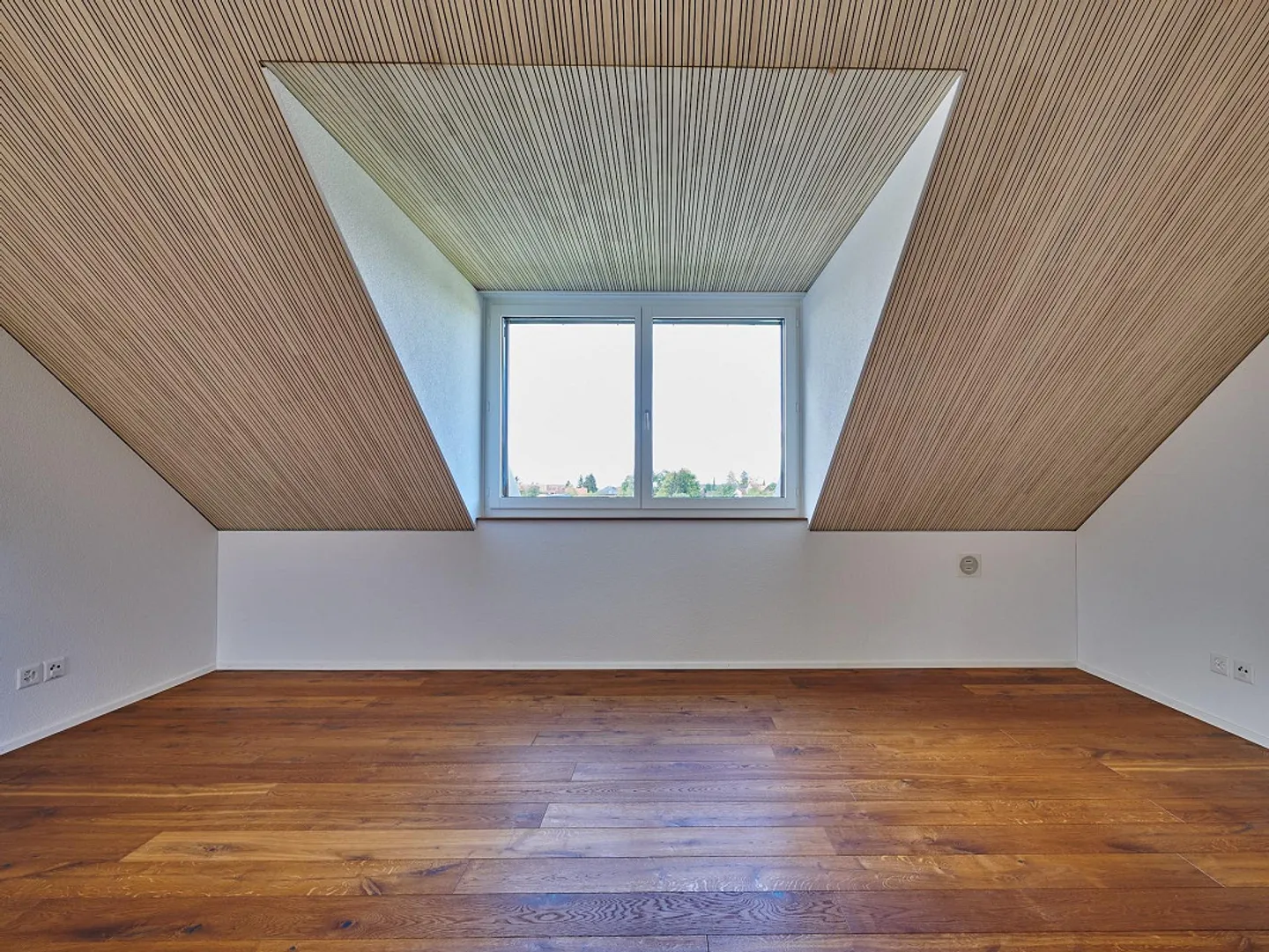 Living in a Climate Wood House - Photo 5 of 12