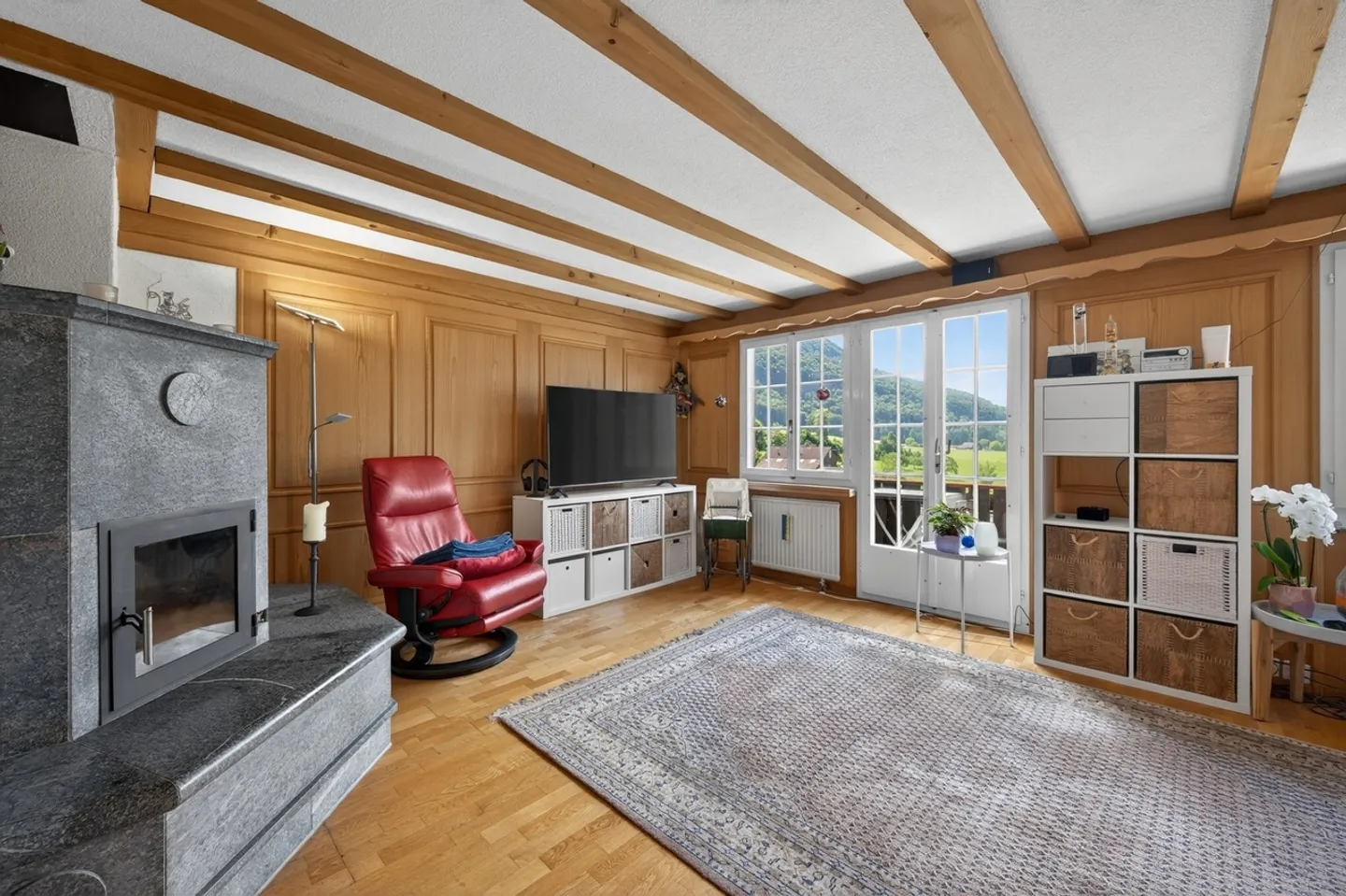 Garan boxes included, expansion potential and quiet, family-friendly environment - Photo 1 of 13