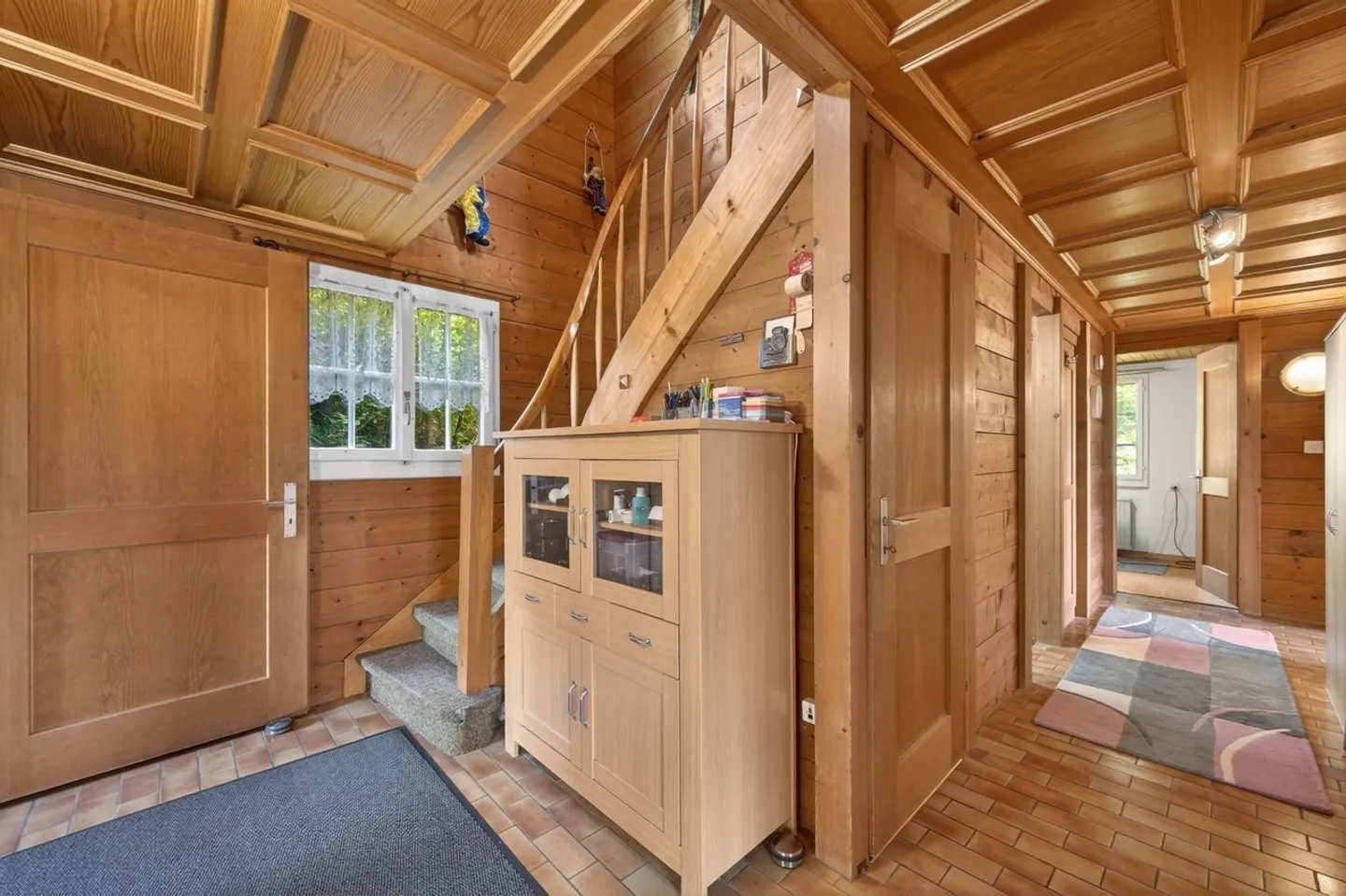 Garan boxes included, expansion potential and quiet, family-friendly environment - Photo 4 of 13