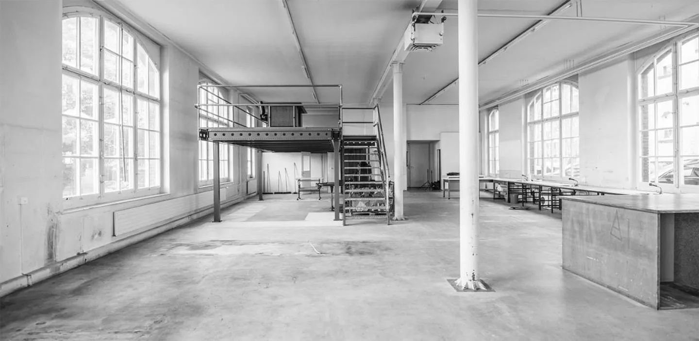 Uffici / Spazi commerciali in ex edificio industriale - Foto 2 di 4