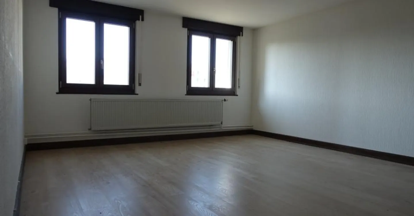 3,5-Zimmer-Wohnung im 3. Stock in Delémont - Foto 3 von 8