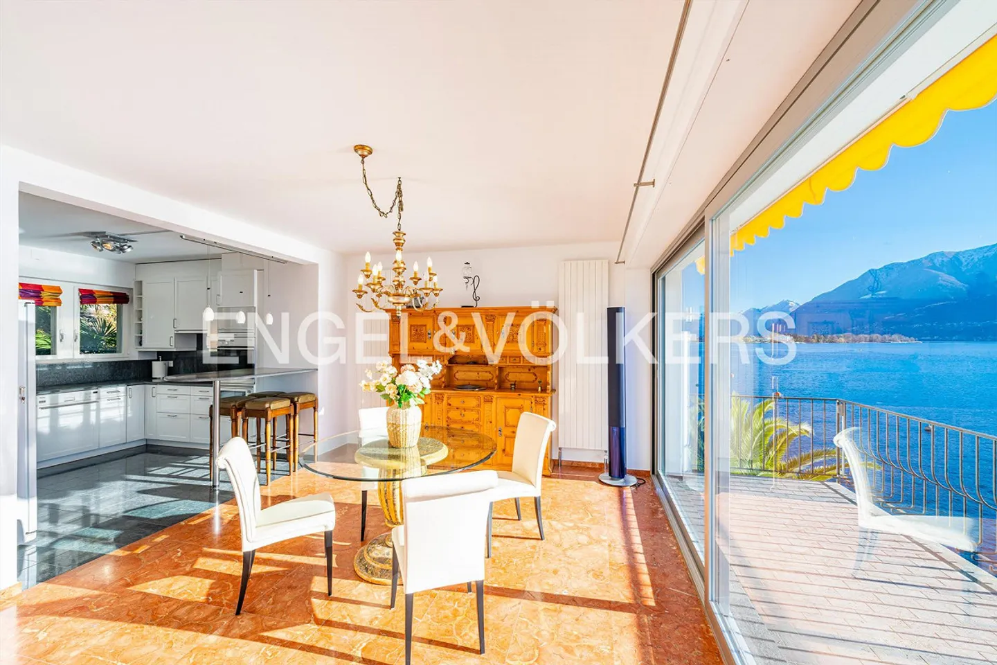 Villa elegante con accesso al lago ad Ascona (114) - Foto 5 di 17