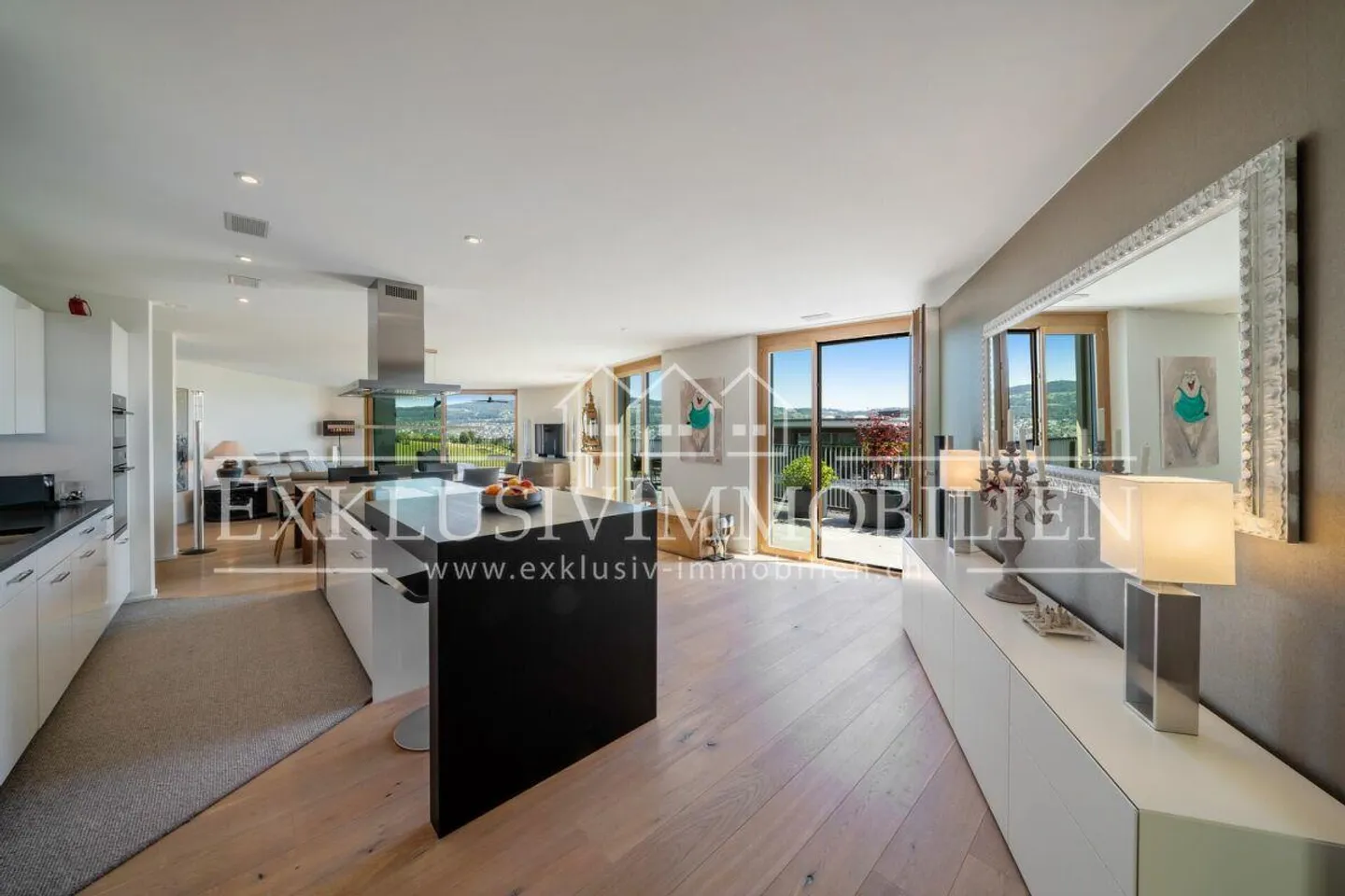 Eleganza, architettura unica e vista sul lago di Zurigo - Foto 2 di 4
