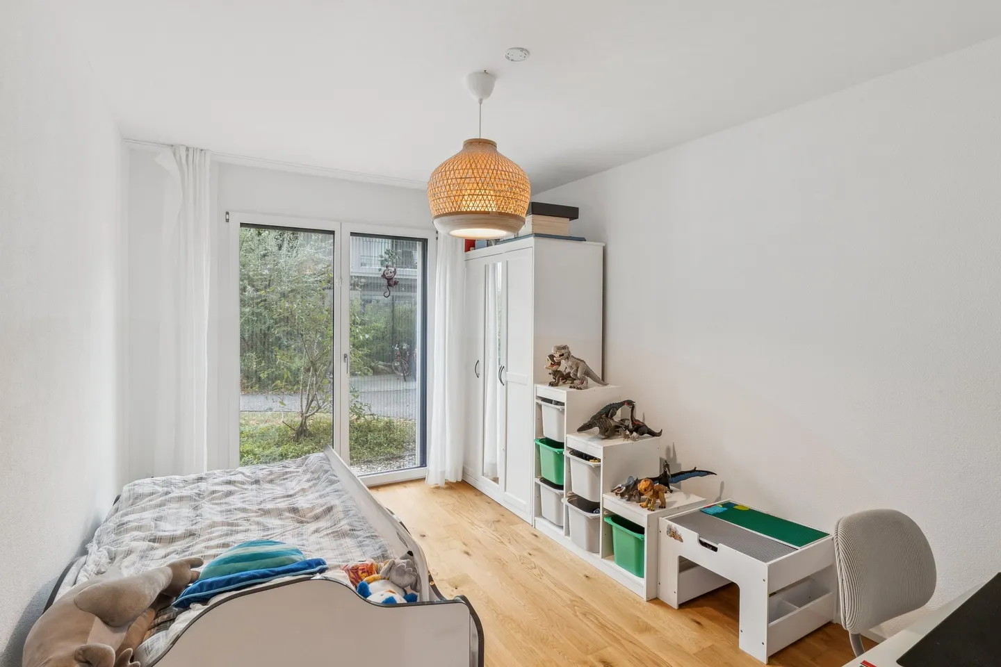 Charming Garden Apartment - Photo 4 of 9