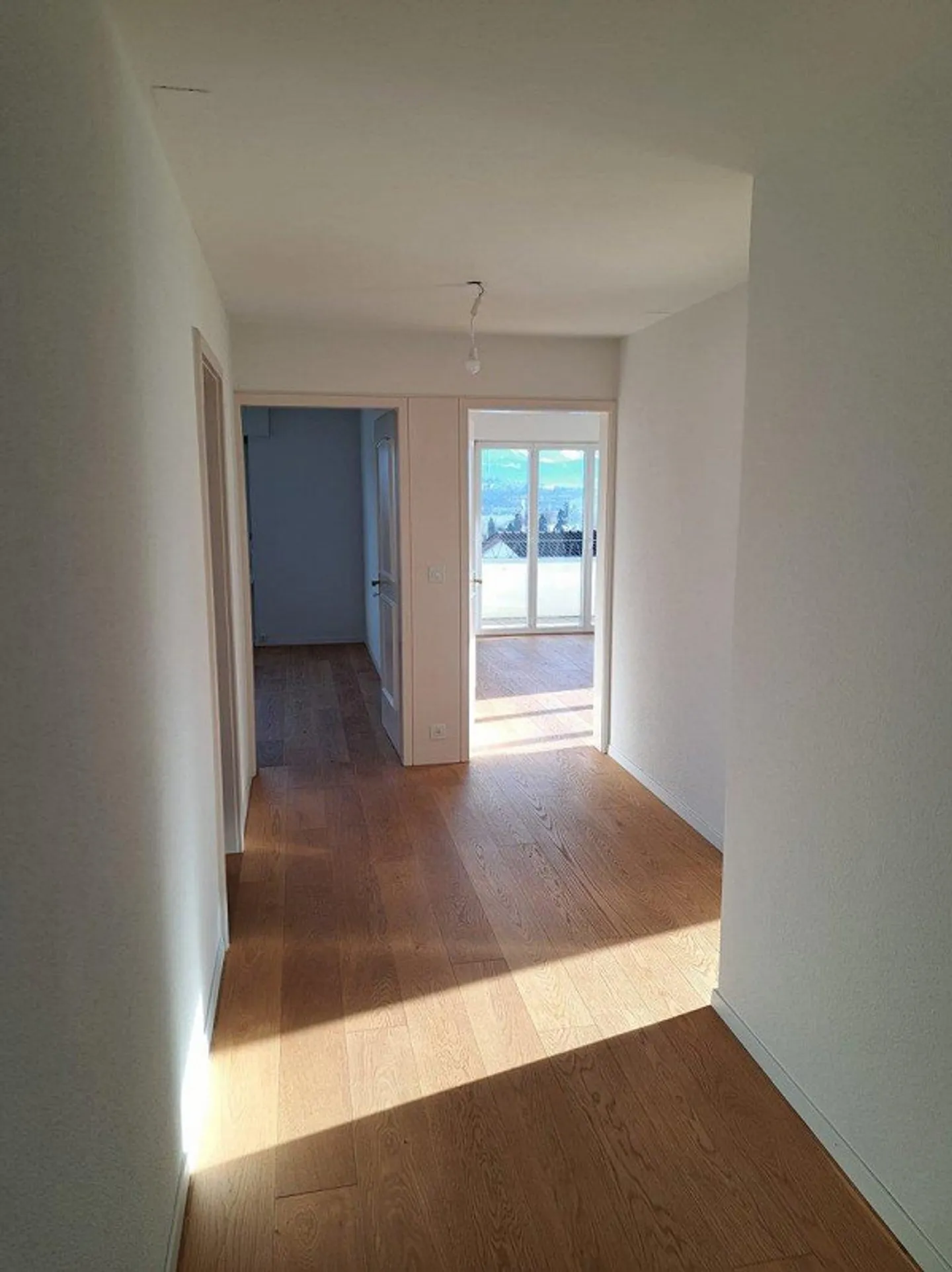 Appartamento 5 ½ locali con vista montagna spettacolare - Foto 7 di 10