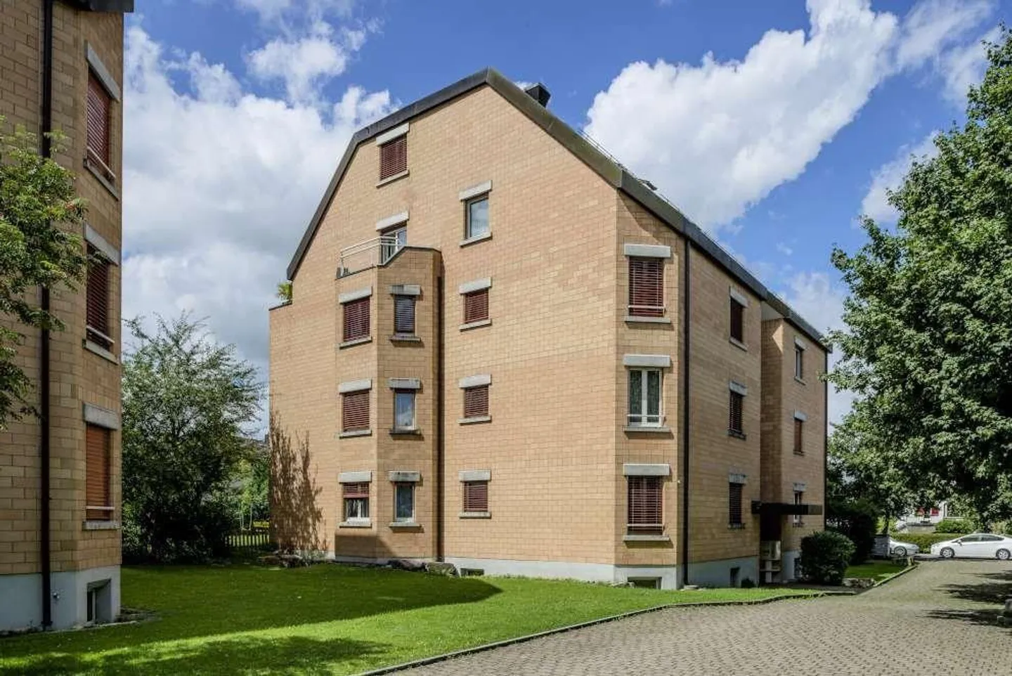 Il tuo posto auto a Opfikon! - Foto 1 di 1