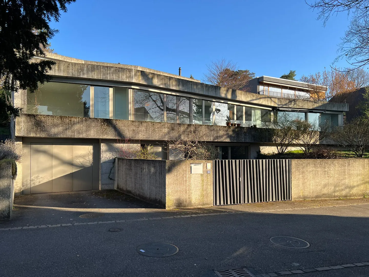 Architecture avec Charisme – Maison individuelle de 5,5 pièces à Binningen - Photo 1 sur 13