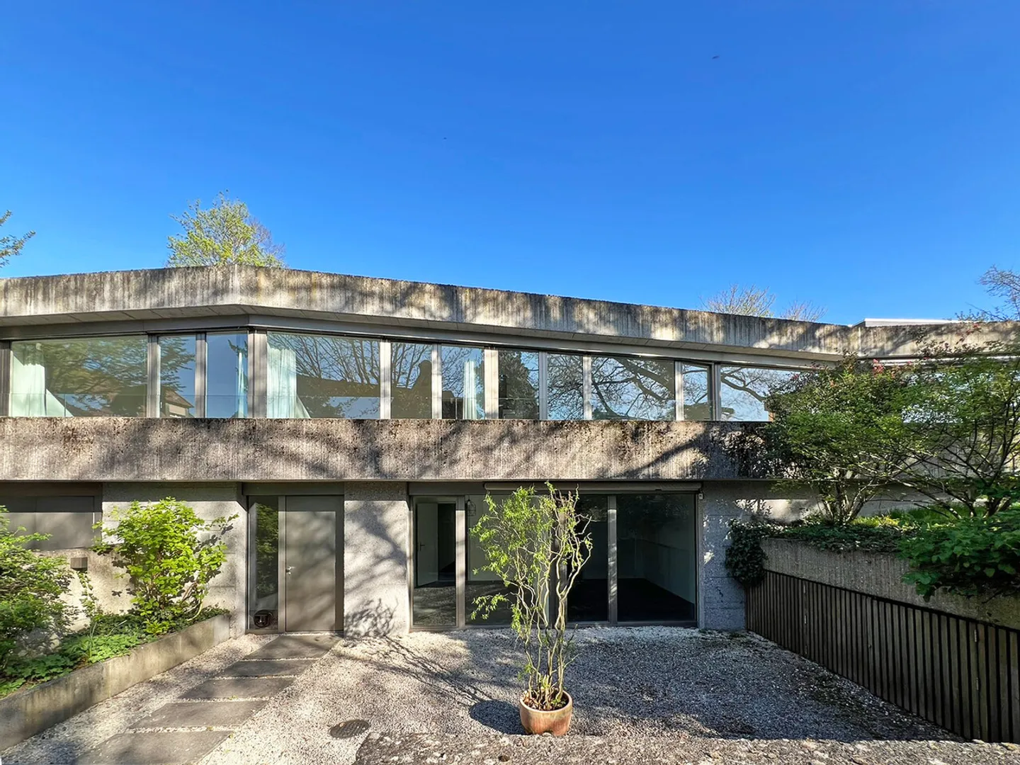 Architecture avec Charisme – Maison individuelle de 5,5 pièces à Binningen - Photo 2 sur 13