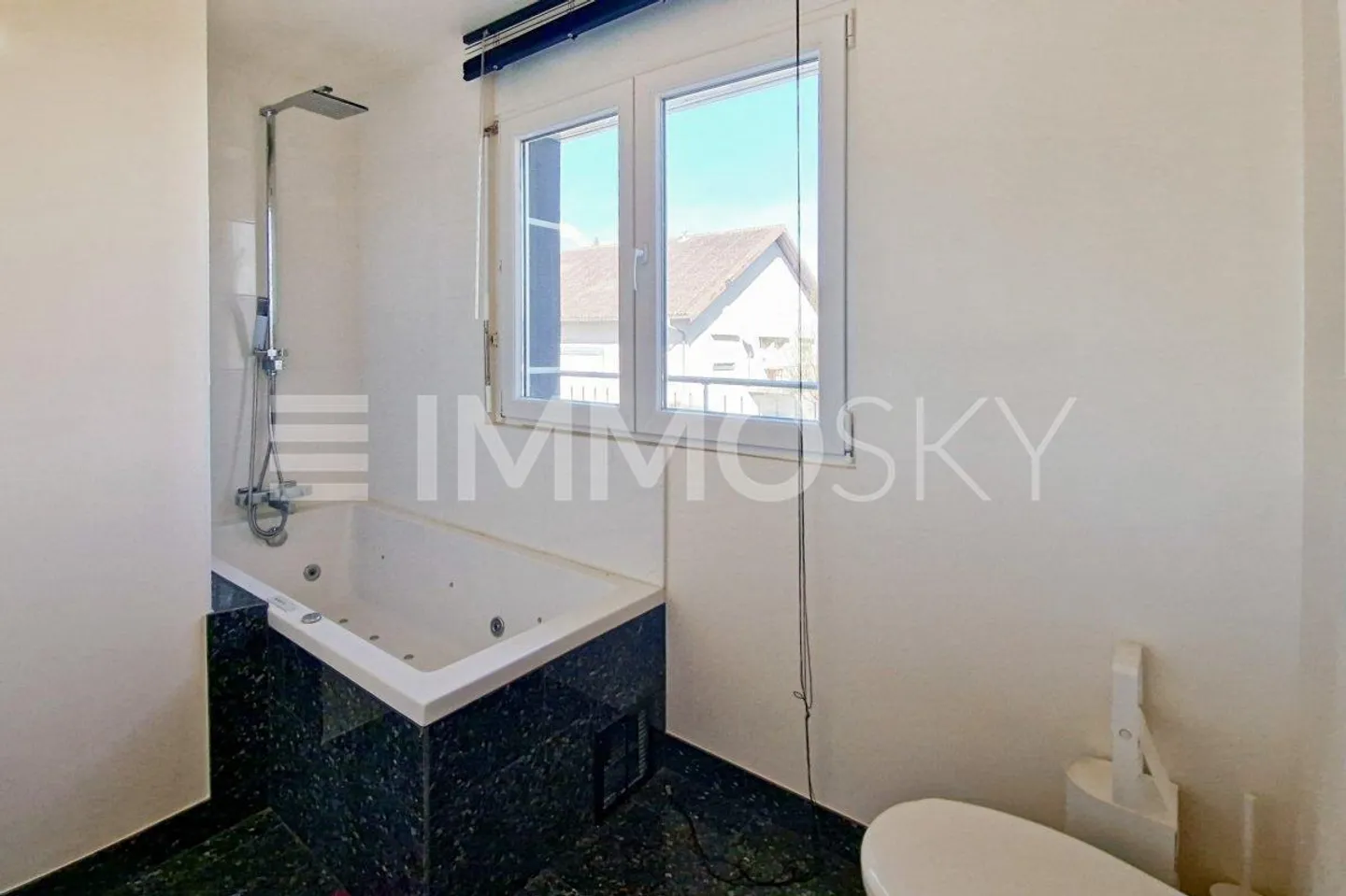 Ufficio duplex moderno e spazioso a Perroy - Foto 4 di 5