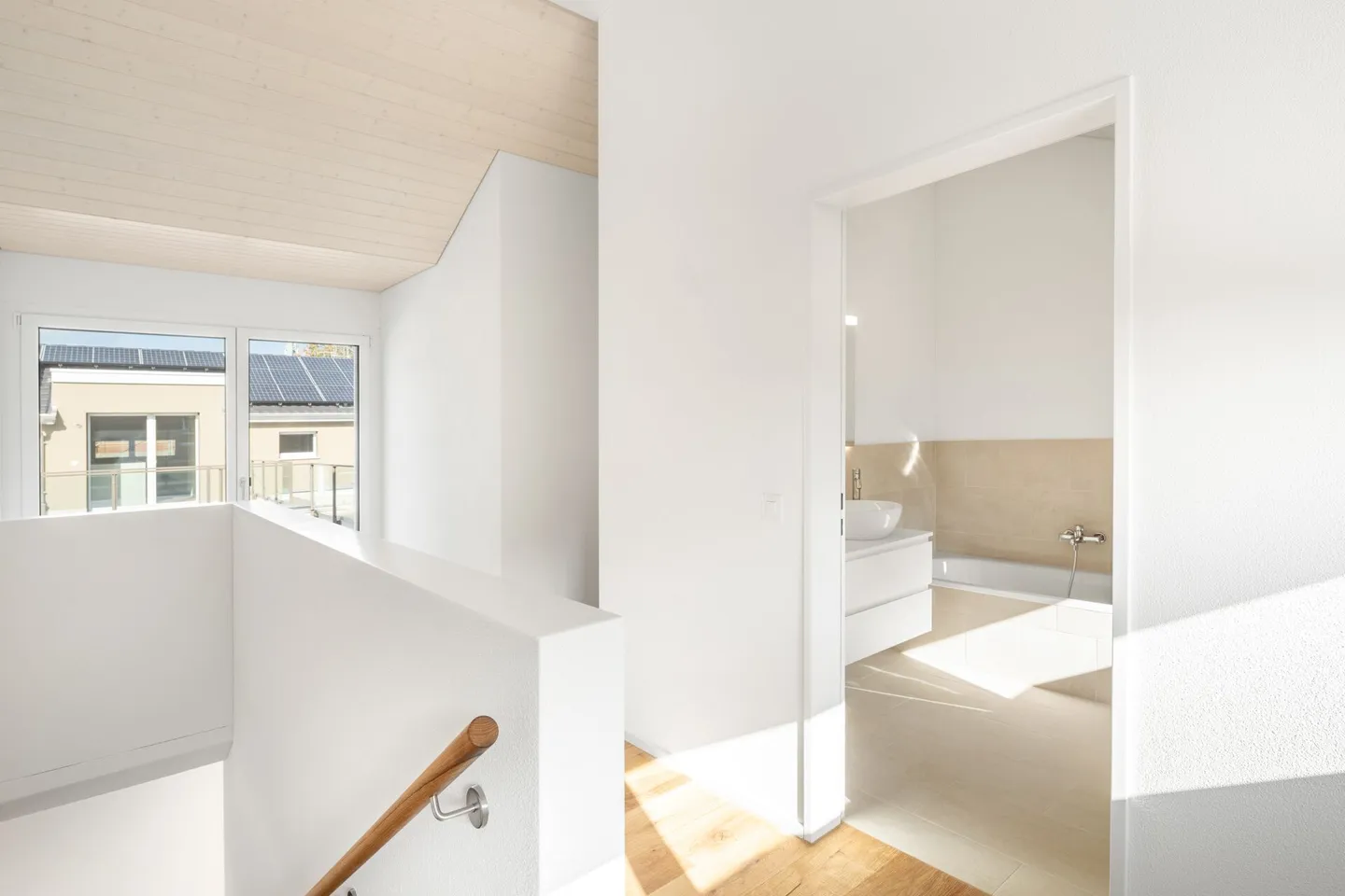 Four exclusive new-build houses - Photo 4 of 7