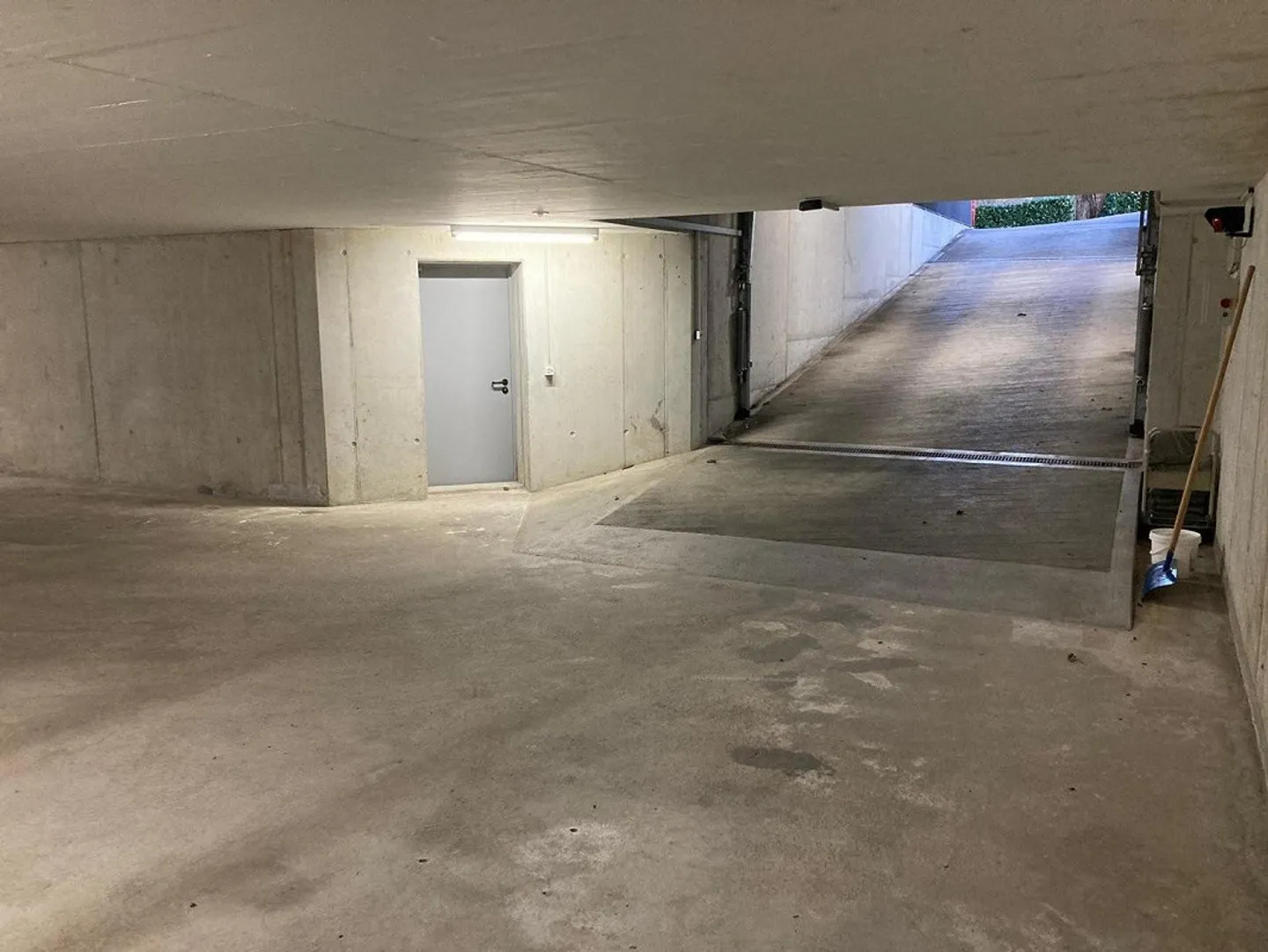 Place de parking à Bubendorf à louer - Photo 3 sur 4