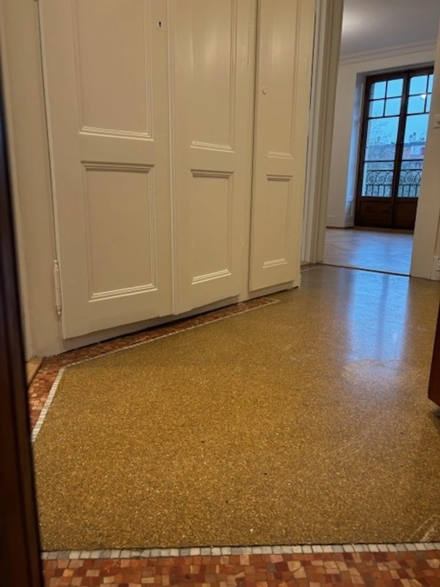 4-Zimmer-Wohnung im 3. Stock. - Foto 7 von 10