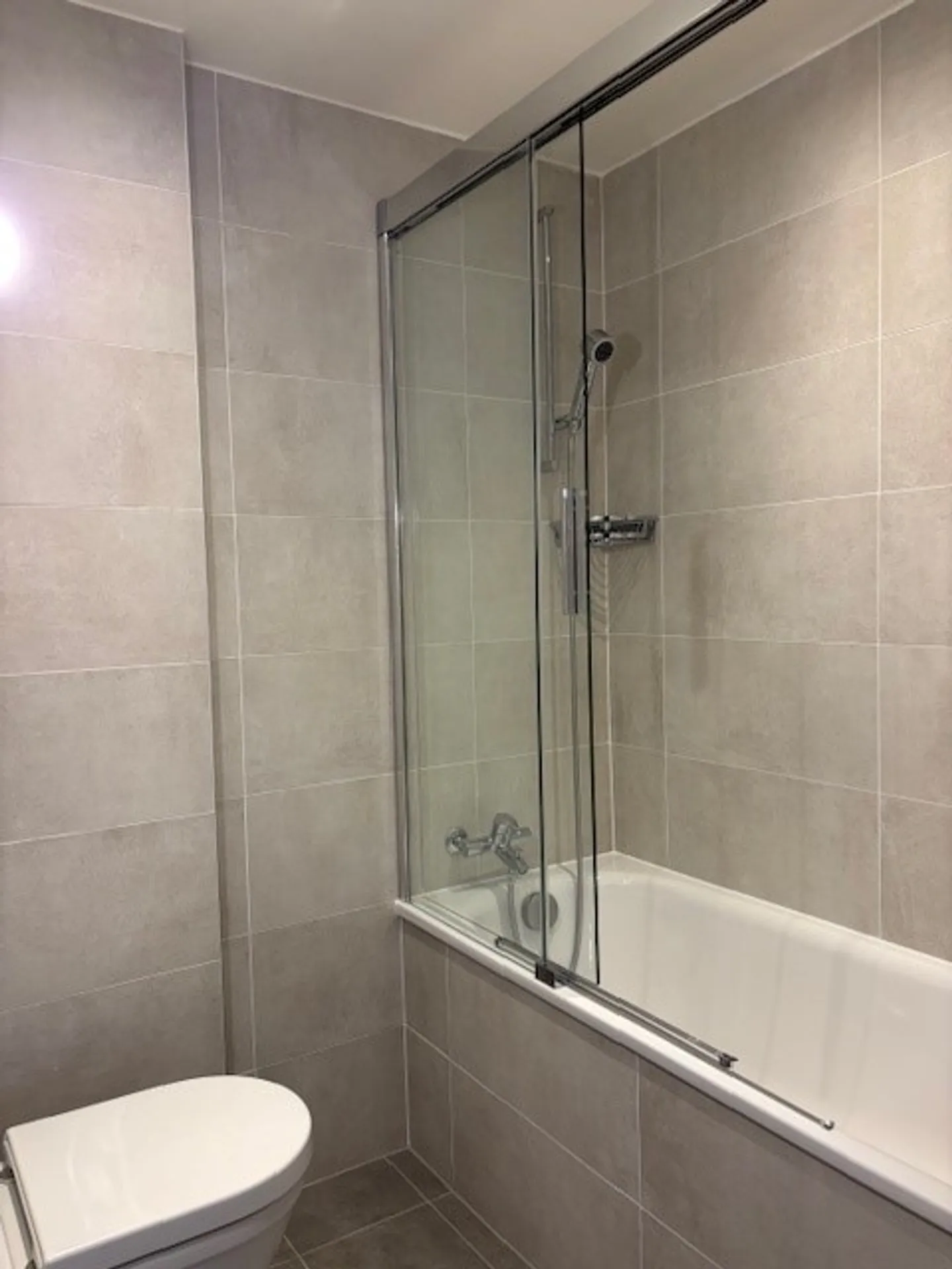 4-Zimmer-Wohnung im 3. Stock. - Foto 8 von 10