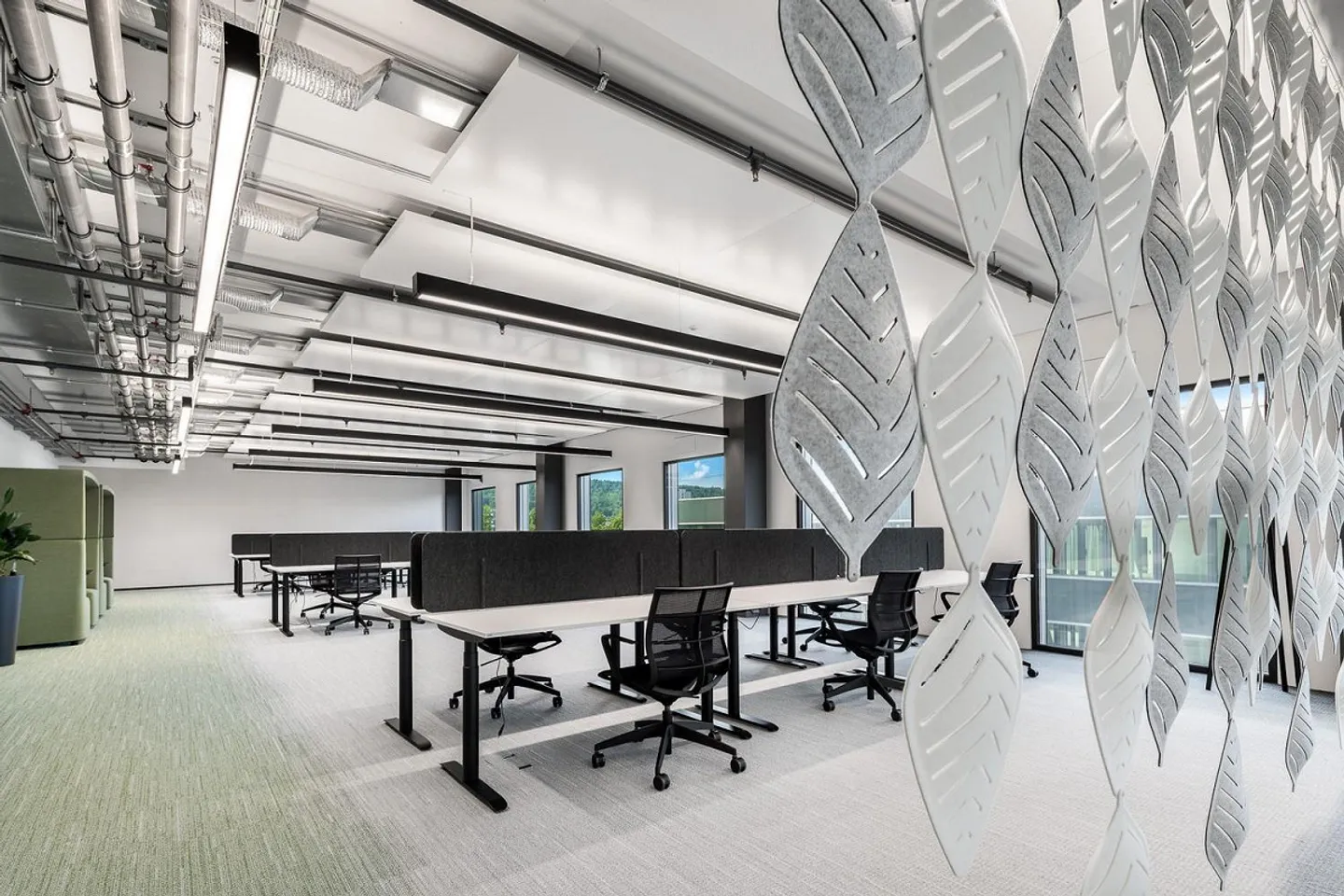 R2 Tower - Take Your Business to New Heights! - Photo 9 of 13