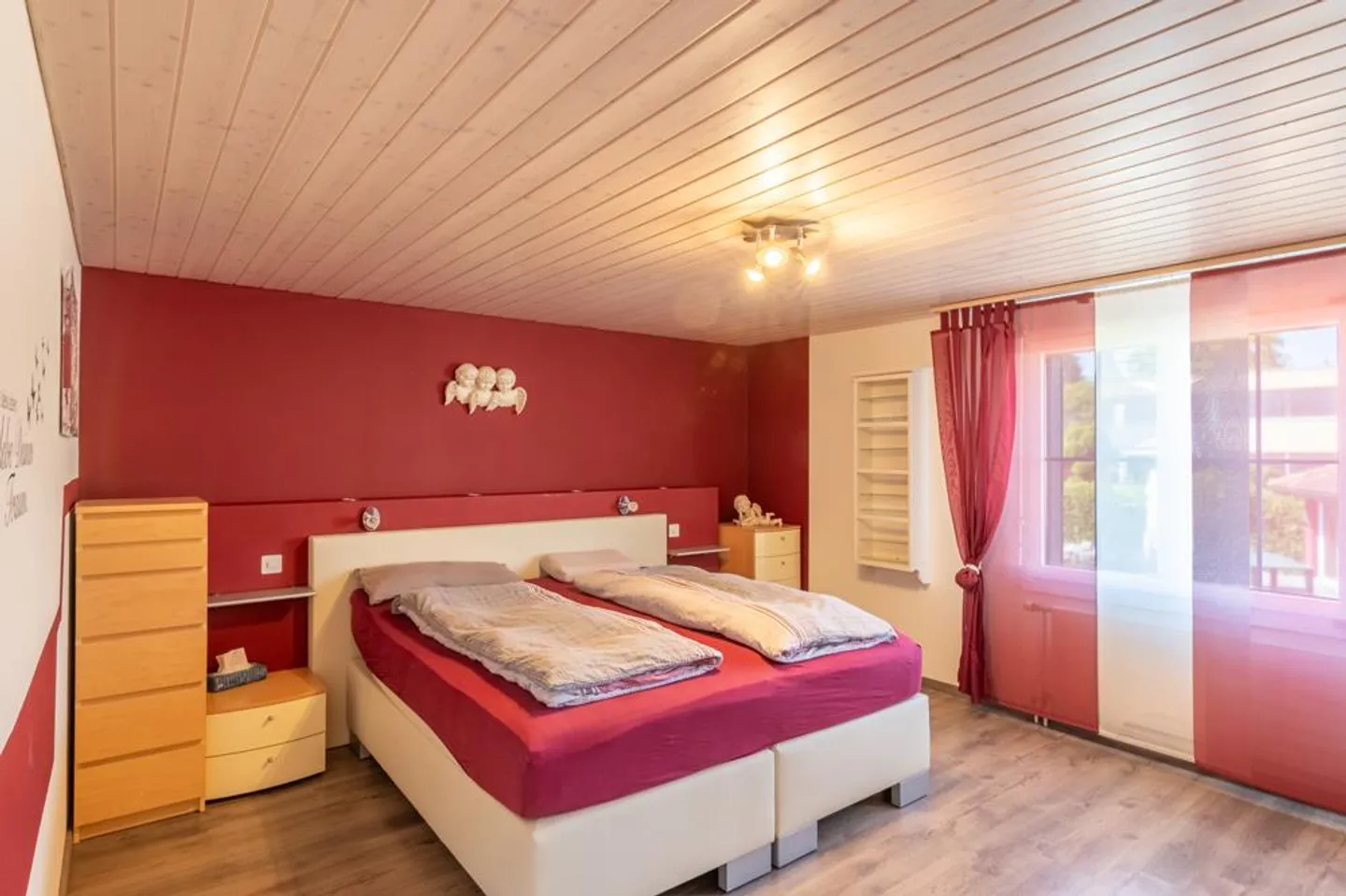Grosszügiges Zuhause mit Weitsicht - Foto 2 von 6