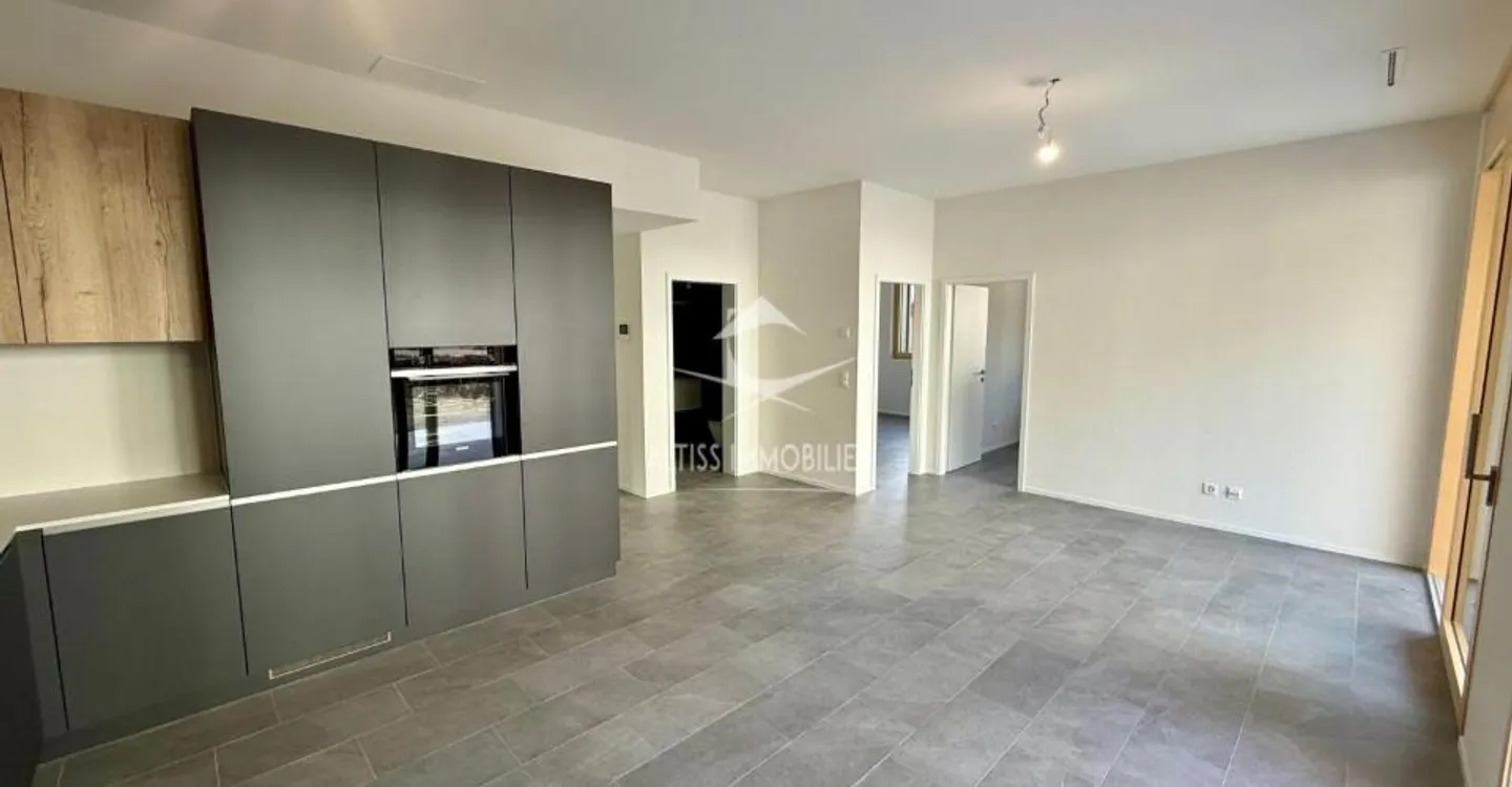 New Apartment with Garden - Photo 6 of 10