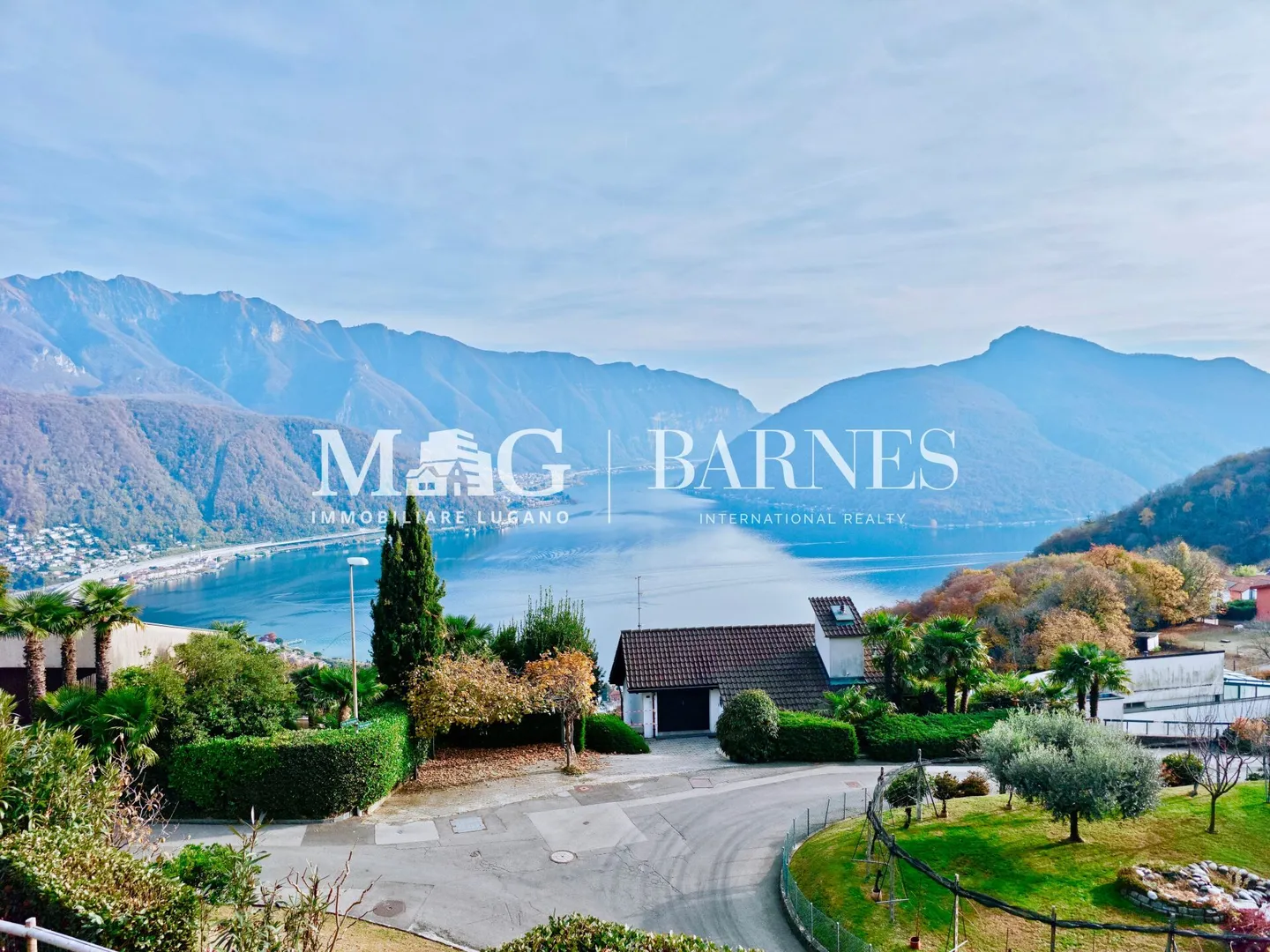 Lugano, Carona : Penthouse de 266 m², 5,5 pièces, avec vue imprenable sur le lac et grande terrasse. - Photo 1 sur 12