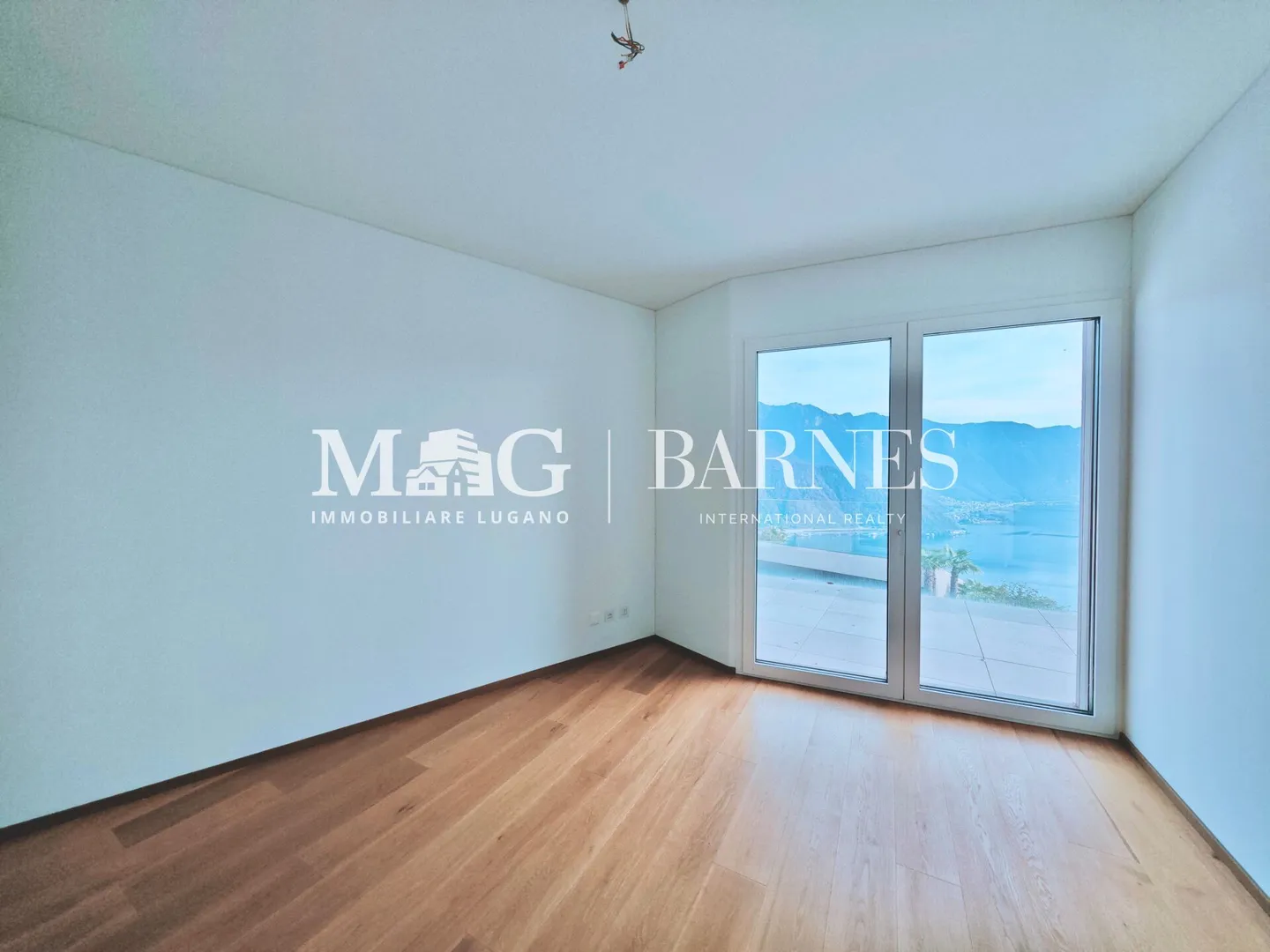 Lugano, Carona : Penthouse de 266 m², 5,5 pièces, avec vue imprenable sur le lac et grande terrasse. - Photo 10 sur 12