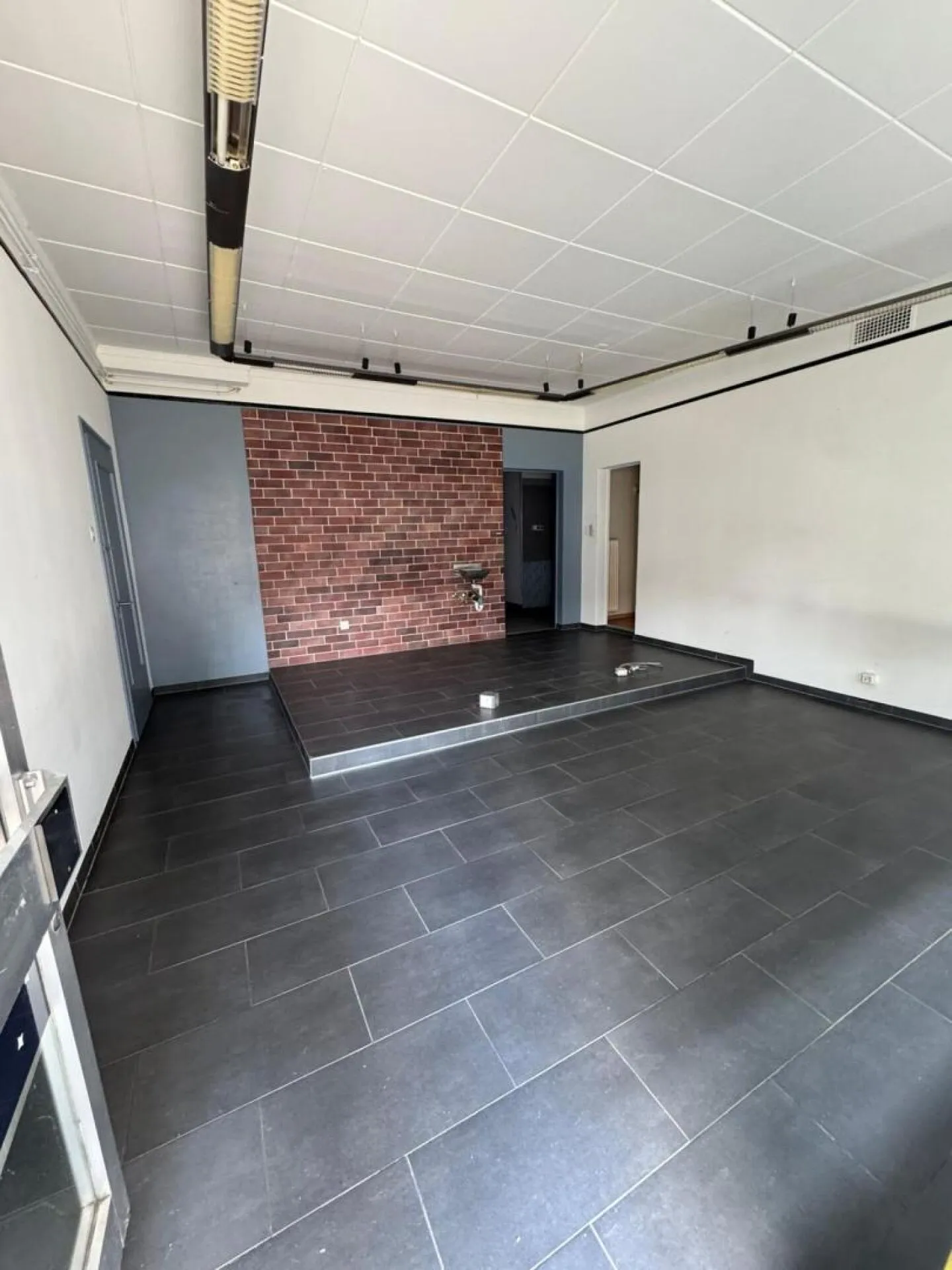 Arcade/Vetrina/Negozi 57 m2 a Ste-Croix - Foto 2 di 5