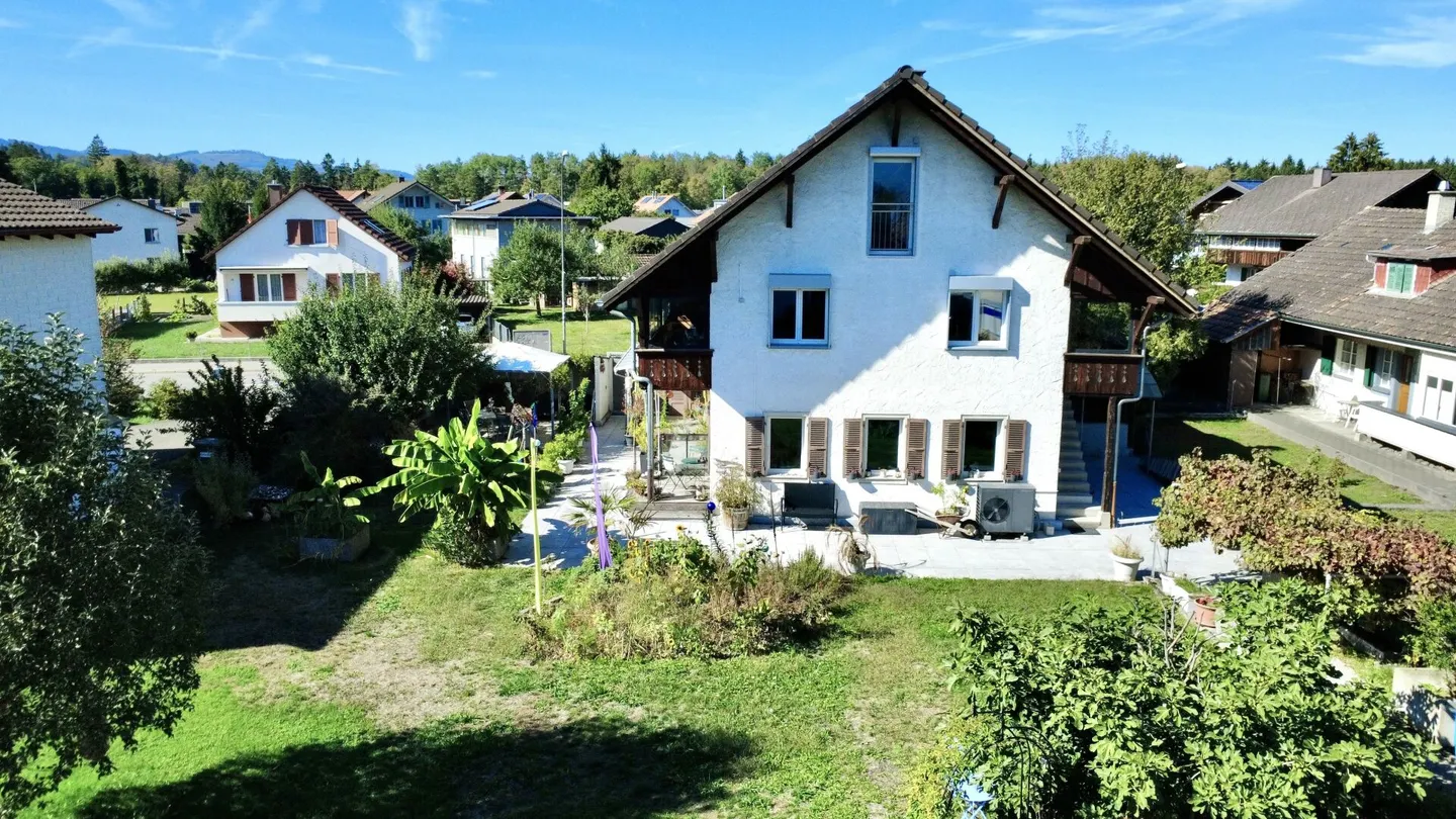 Completely renovated 4.5-room maisonette apartment with mountain view! - Photo 7 of 8