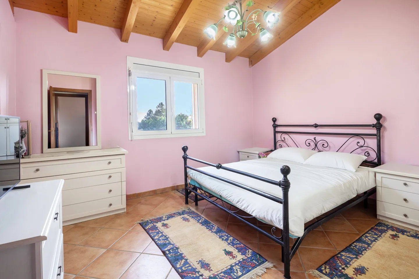 Casa Familiare Perfetta con Giardino - Foto 5 di 9