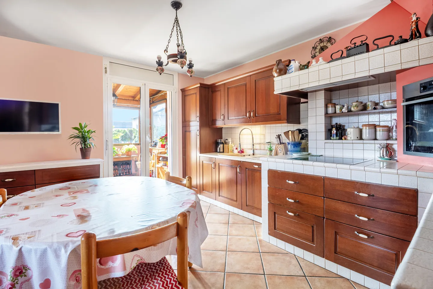 Casa Familiare Perfetta con Giardino - Foto 3 di 9