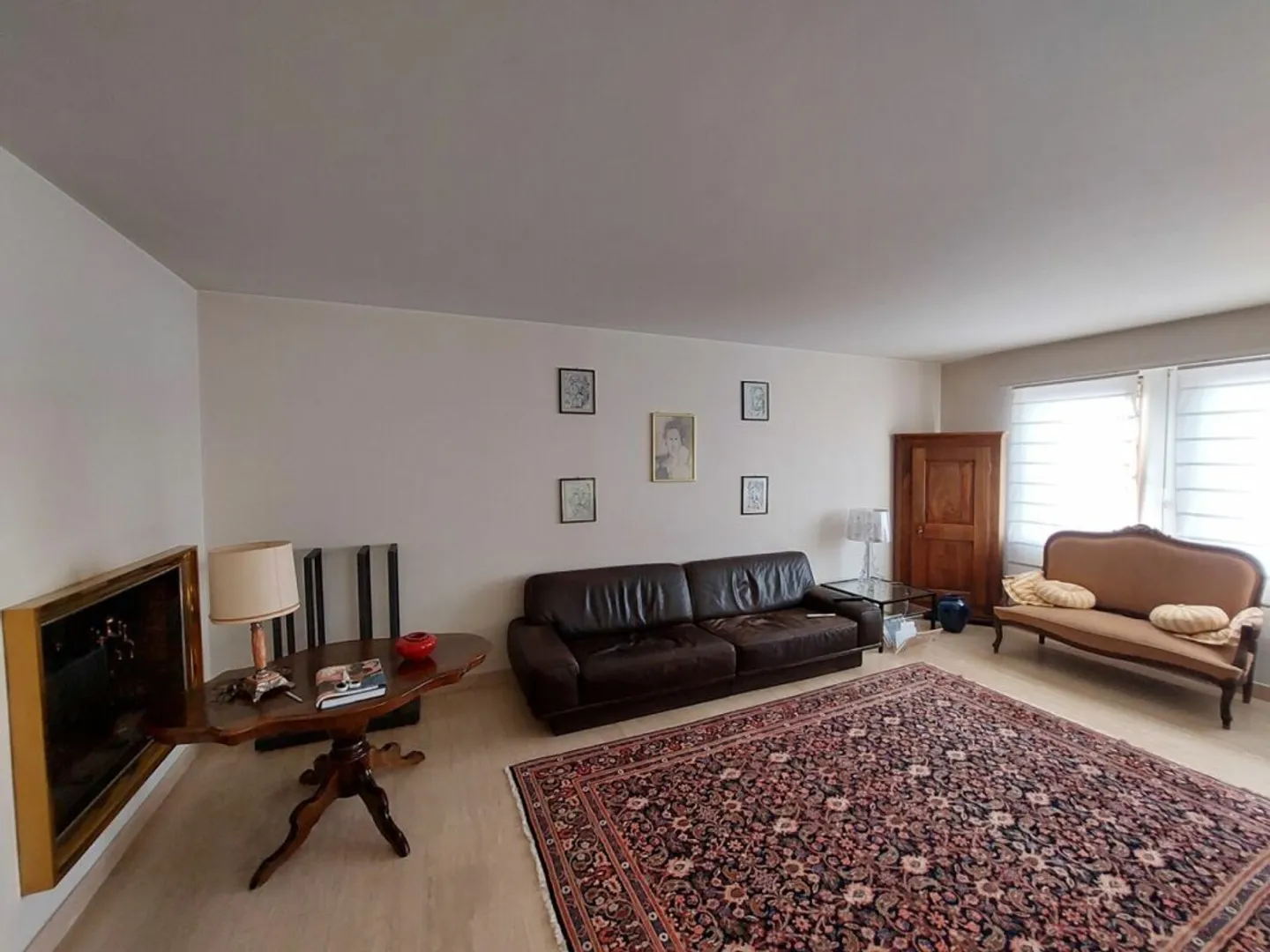 Spacious modern family villa - Photo 6 of 12
