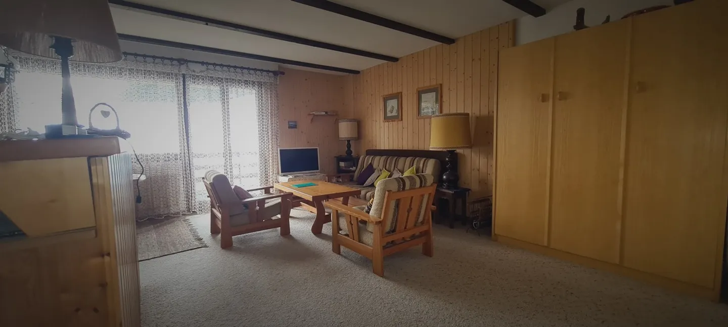 Ampio appartamento di 2,5 locali di 62 m2 + balcone di 11 m2 + posto auto nel garage interno - Foto 8 di 29