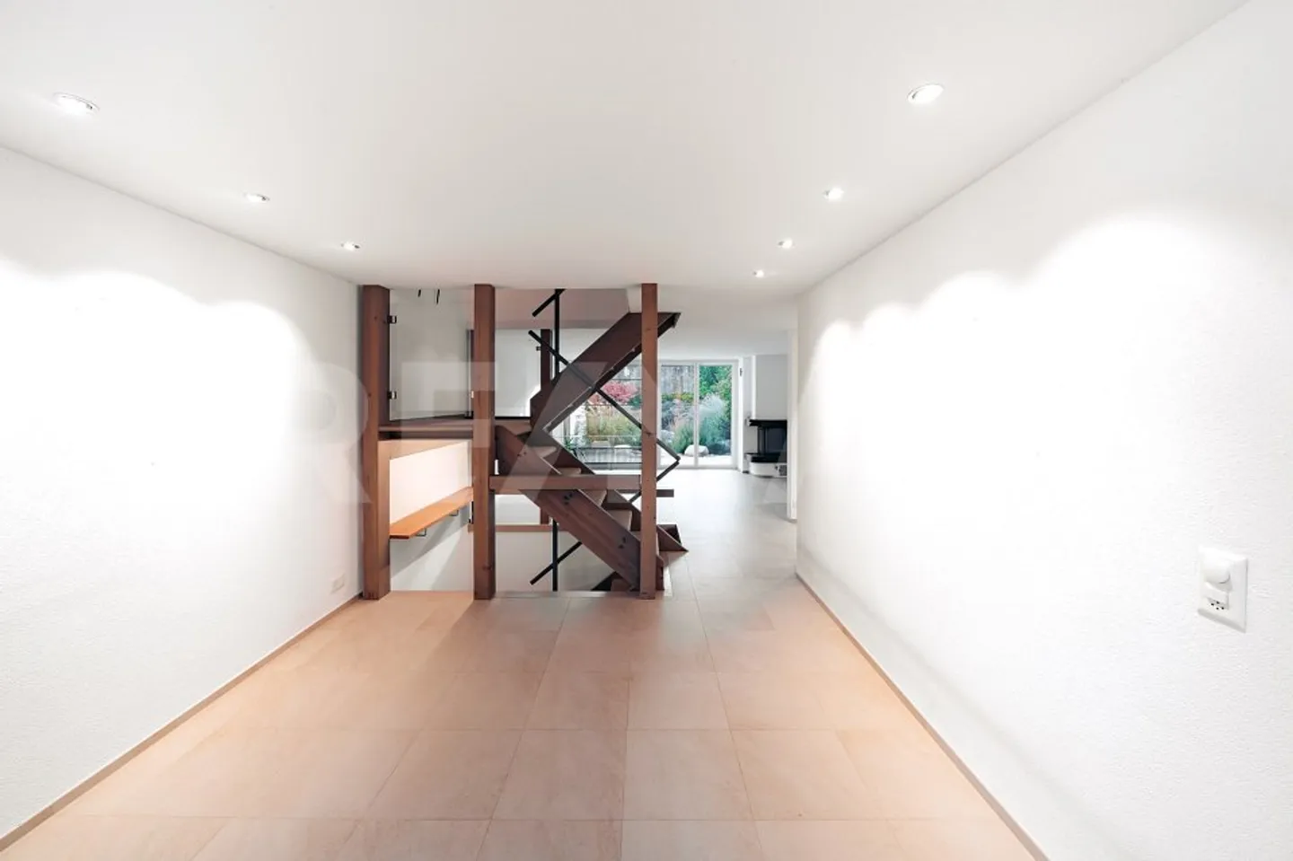 Charming 5.5-room semi-detached house in a quiet location in Dällikon - Photo 8 of 13