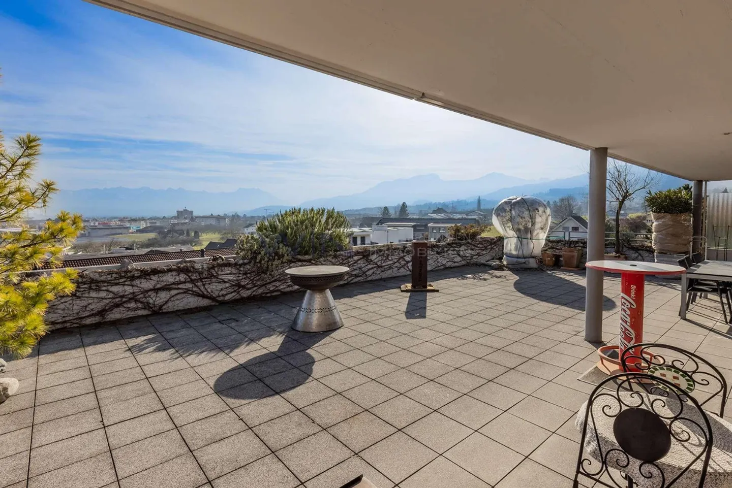 Penthouse with 99 m² sun terrace and panorama - Photo 1 of 13