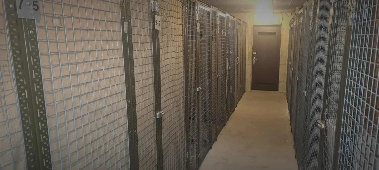 Ampio appartamento di 2,5 locali di 62 m2 + balcone di 11 m2 + posto auto nel garage interno - Foto 20 di 29