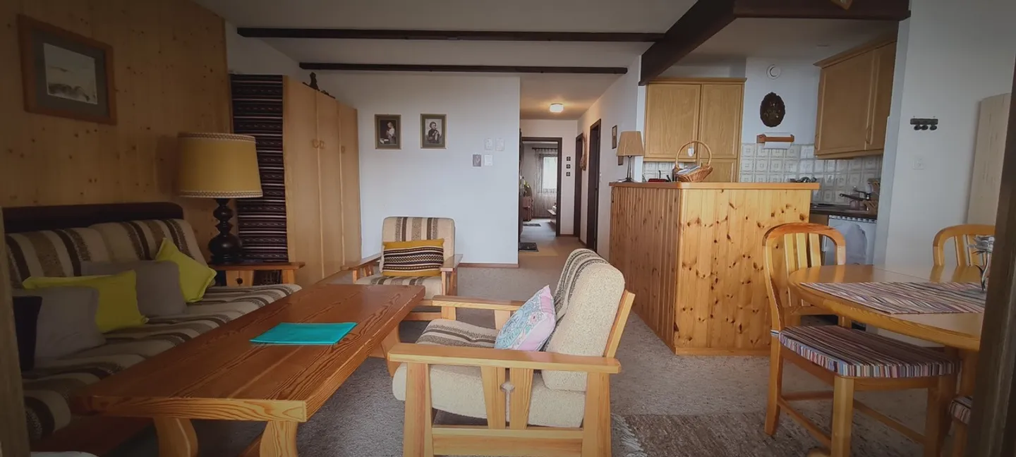 Ampio appartamento di 2,5 locali di 62 m2 + balcone di 11 m2 + posto auto nel garage interno - Foto 23 di 29