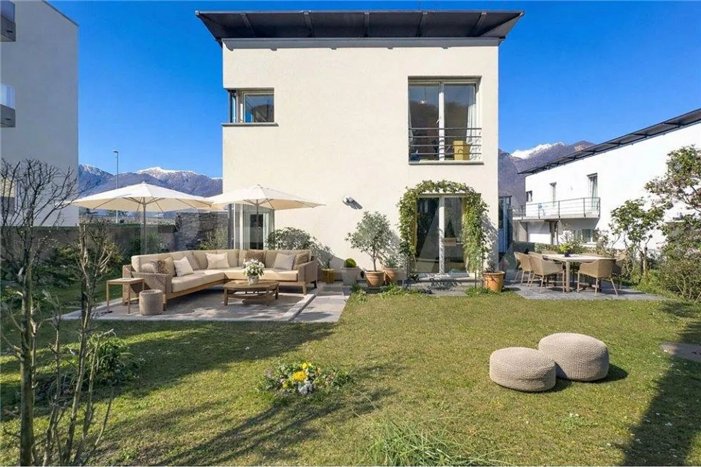 Casa familiare affascinante a Quartino - Foto 1 di 13