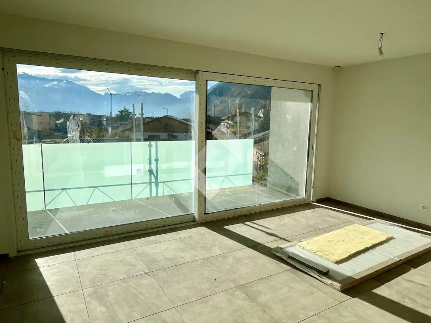 New one-room apartment for rent - view of the tower and west orientation - Photo 2 of 7