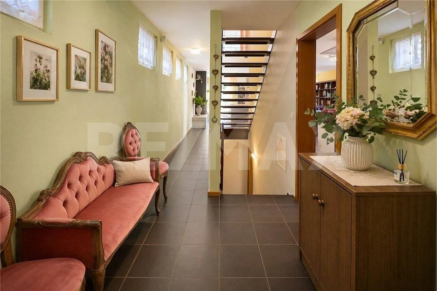 Casa familiare affascinante a Quartino - Foto 10 di 13